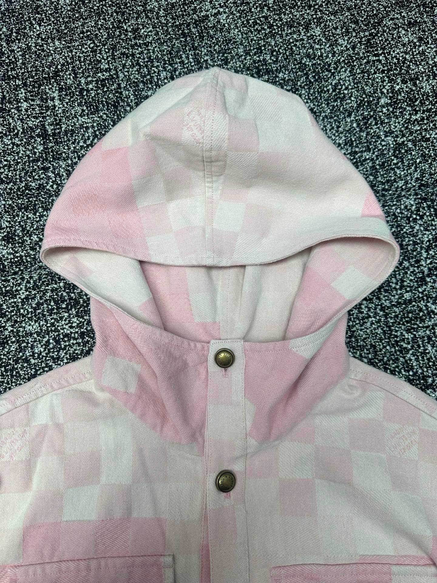 Louis Vuitton pink checkered pullover shirt 110803 - Image 9