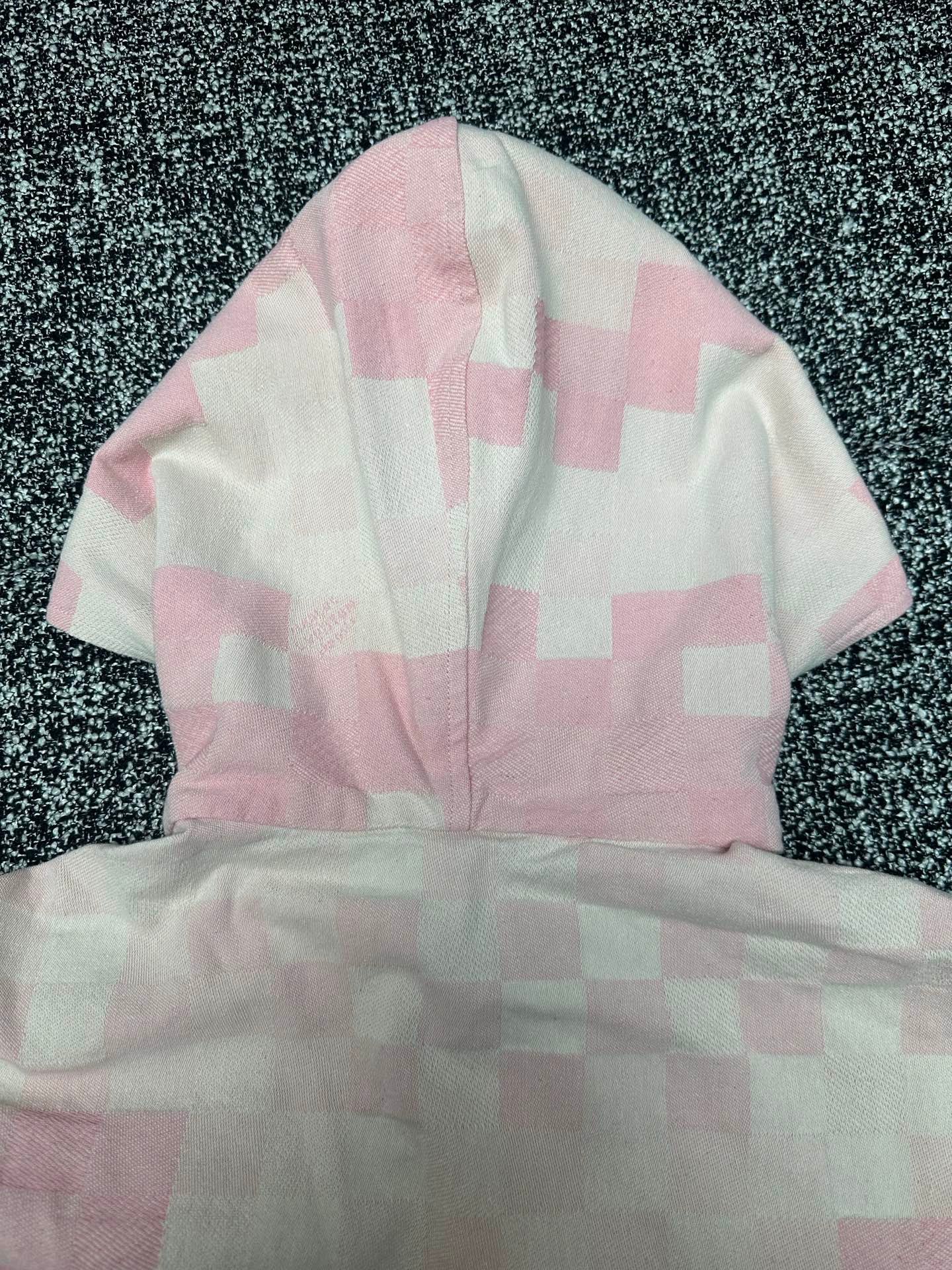 Louis Vuitton pink checkered pullover shirt 110803 - Image 3