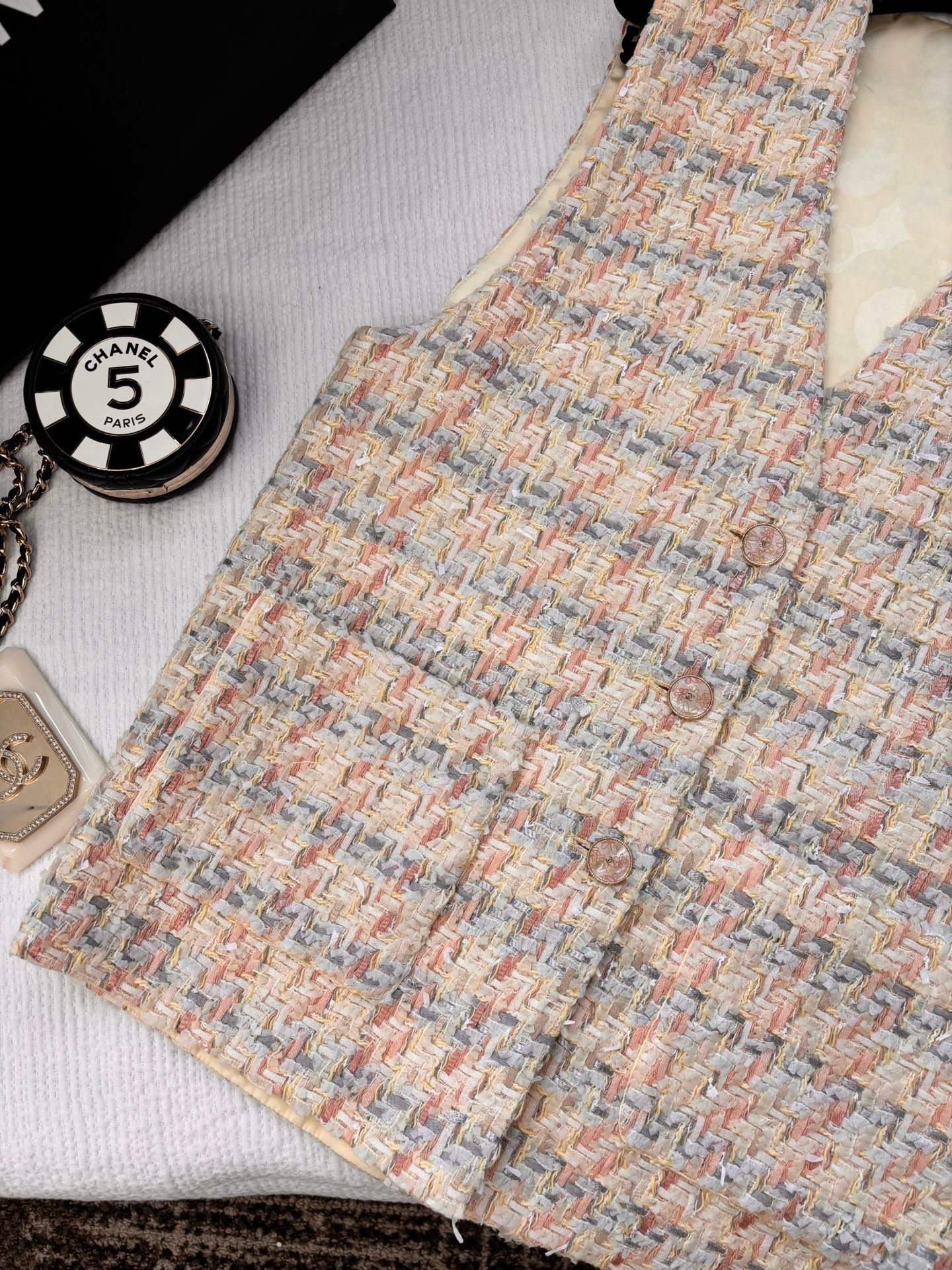 CHANEL Knitted Check Blazer D111208 - Image 3