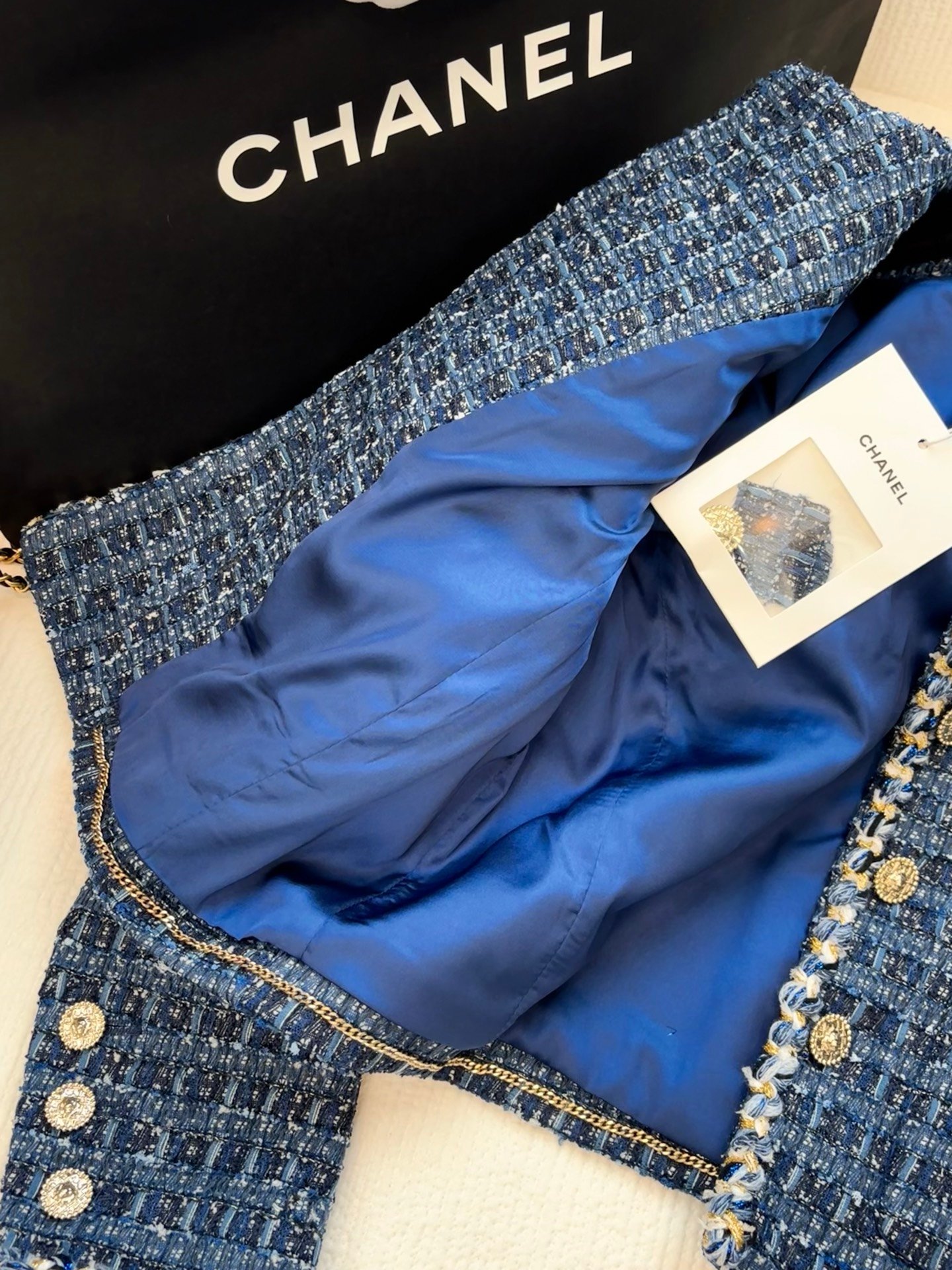 CHANEL Heavyweight Knitted Tweed Coat D111209 - Image 6