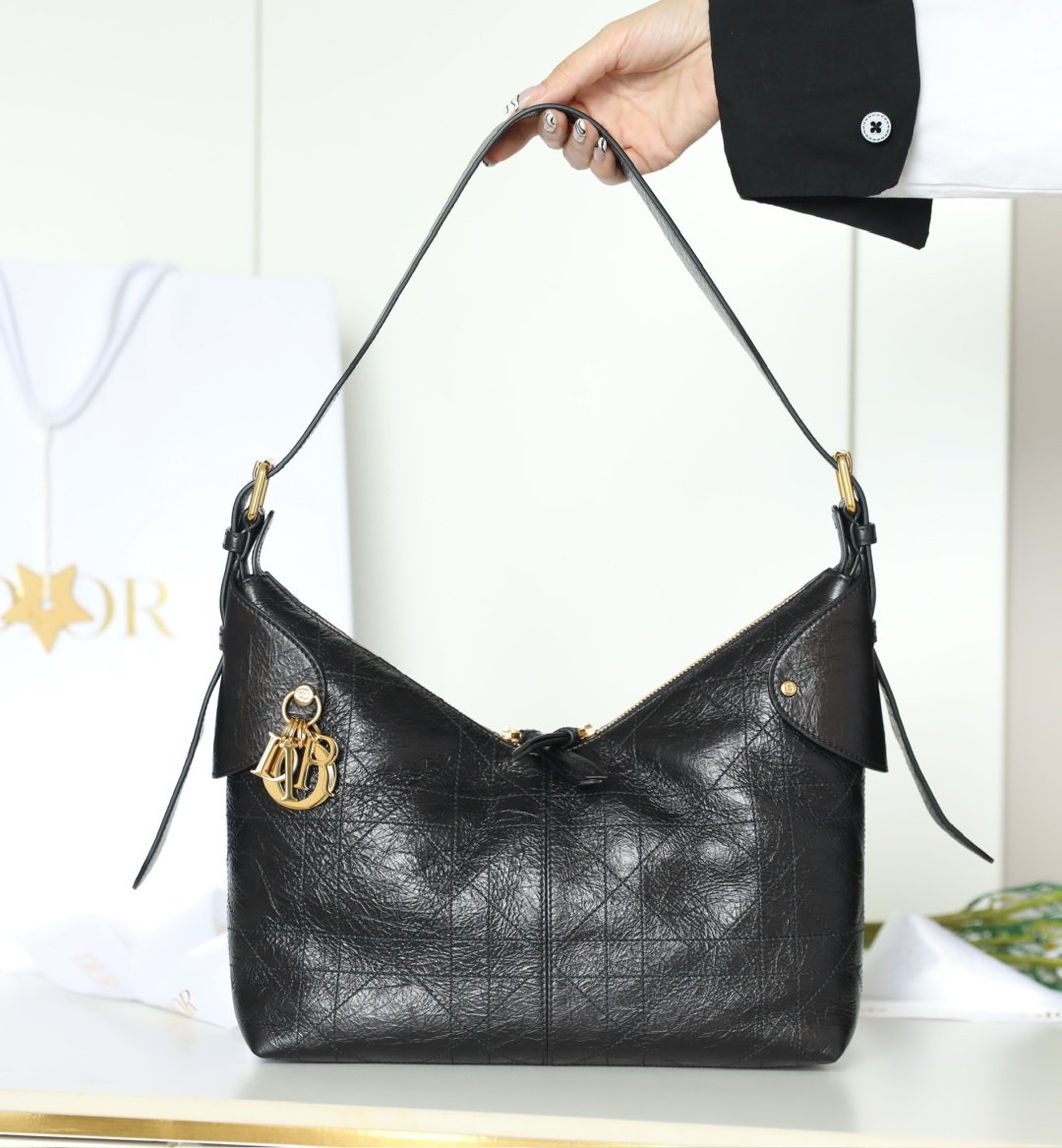 Dior Voyage Wrinkled Nubuck Shoulder Bag L111404 - Image 8