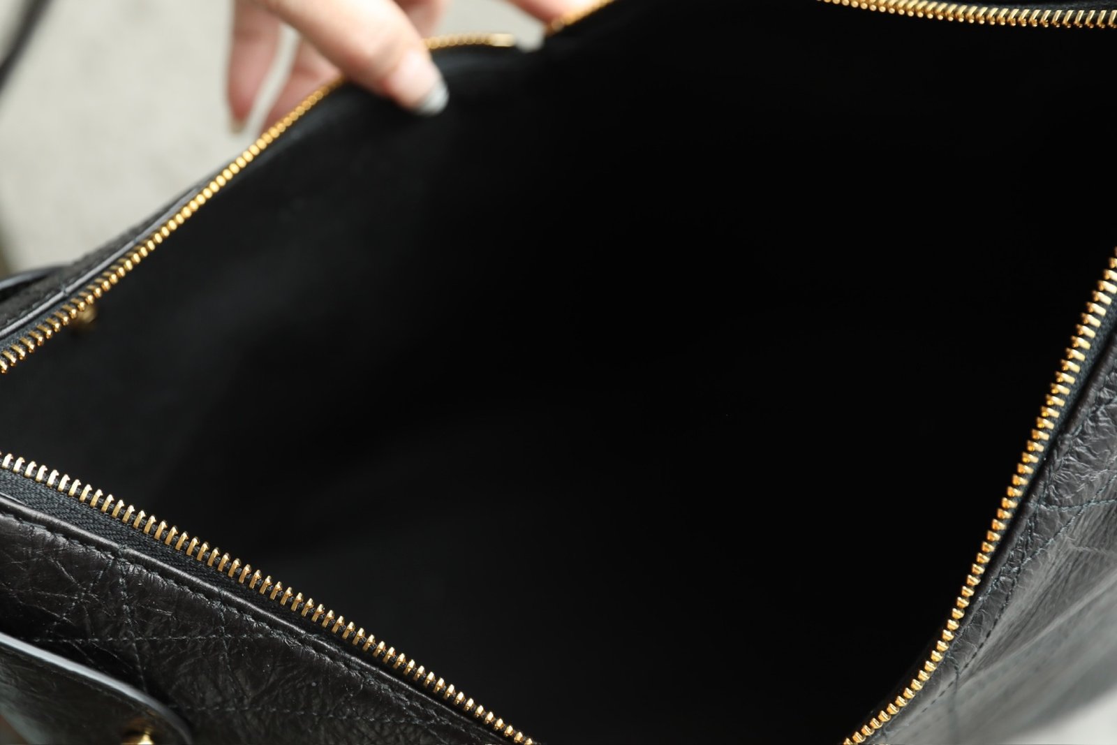 Dior Voyage Wrinkled Nubuck Shoulder Bag L111404 - Image 10