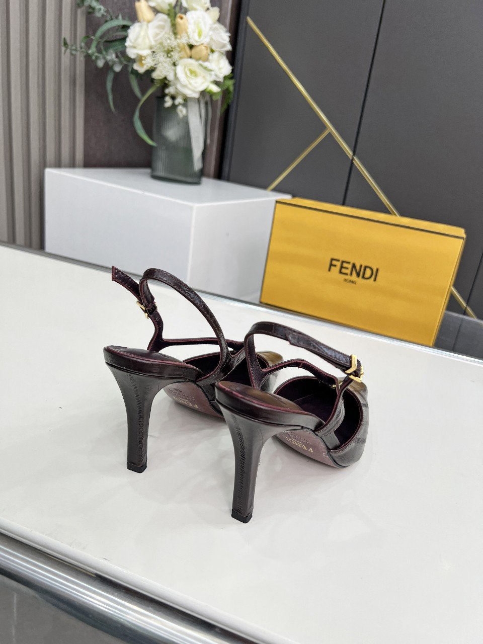 Fendi FFold Sandals L111503 - Image 4