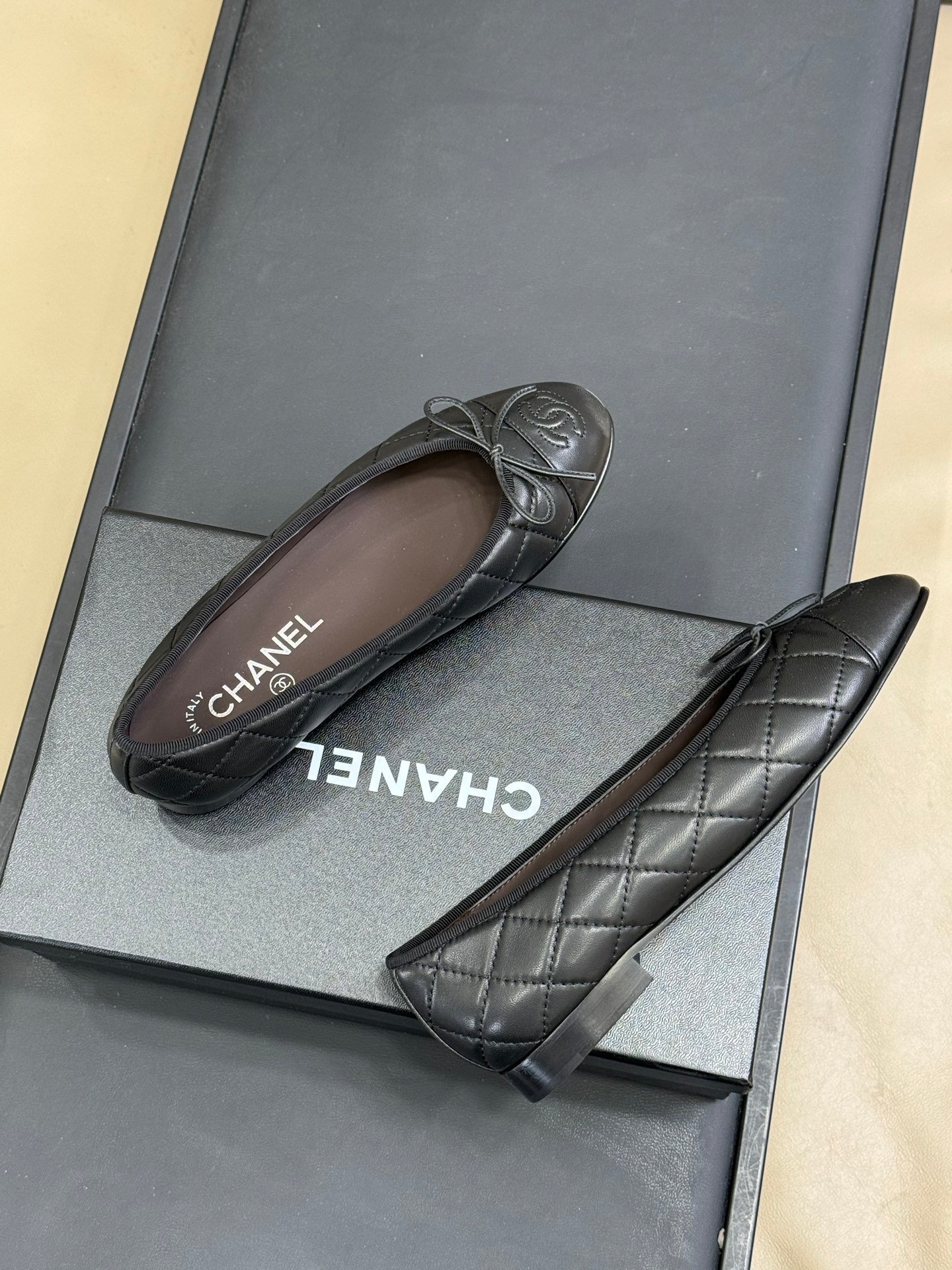 Chanel casual women's shoes L111505 - Image 4