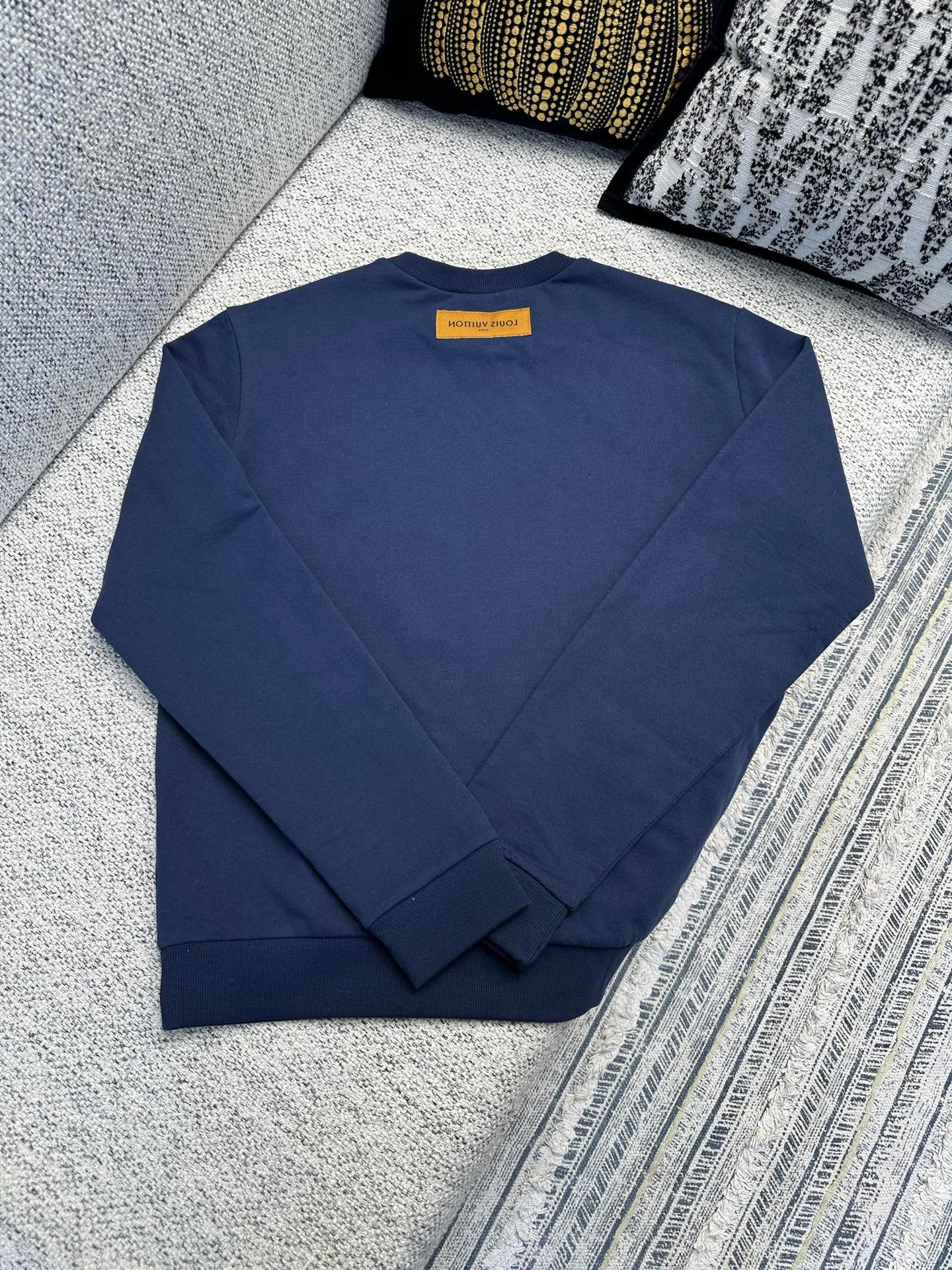 Louis Vuitton LV Stitch Crewneck 111803 - Image 3