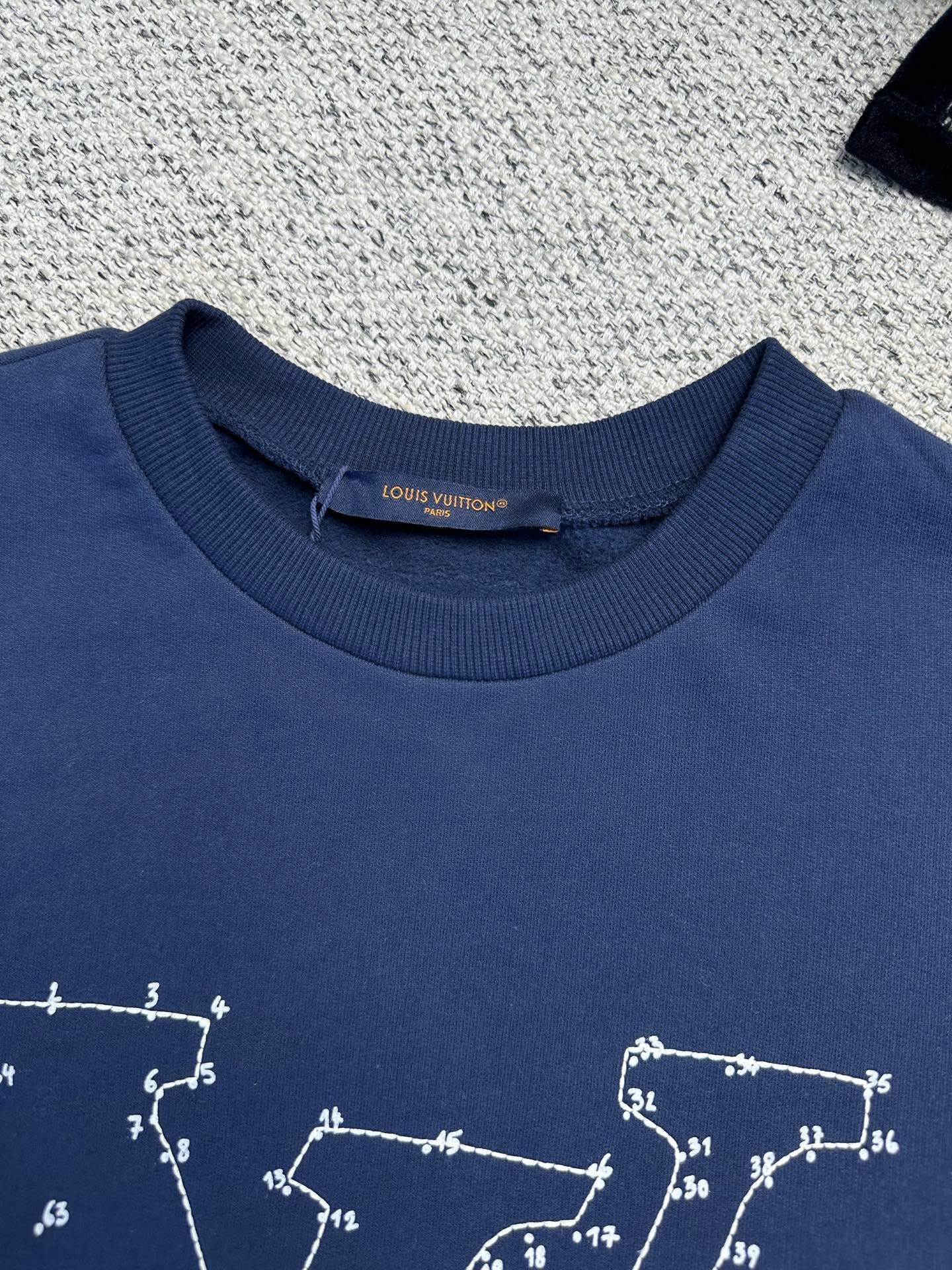 Louis Vuitton LV Stitch Crewneck 111803 - Image 4