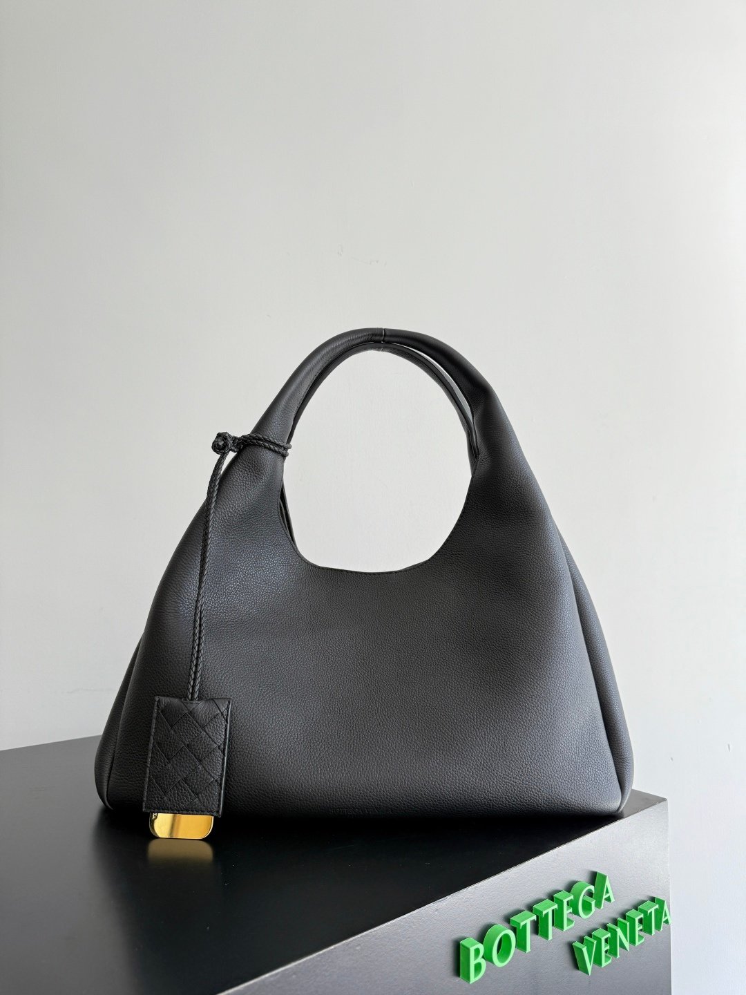 Bottega Veneta Women's Large Campana L111902