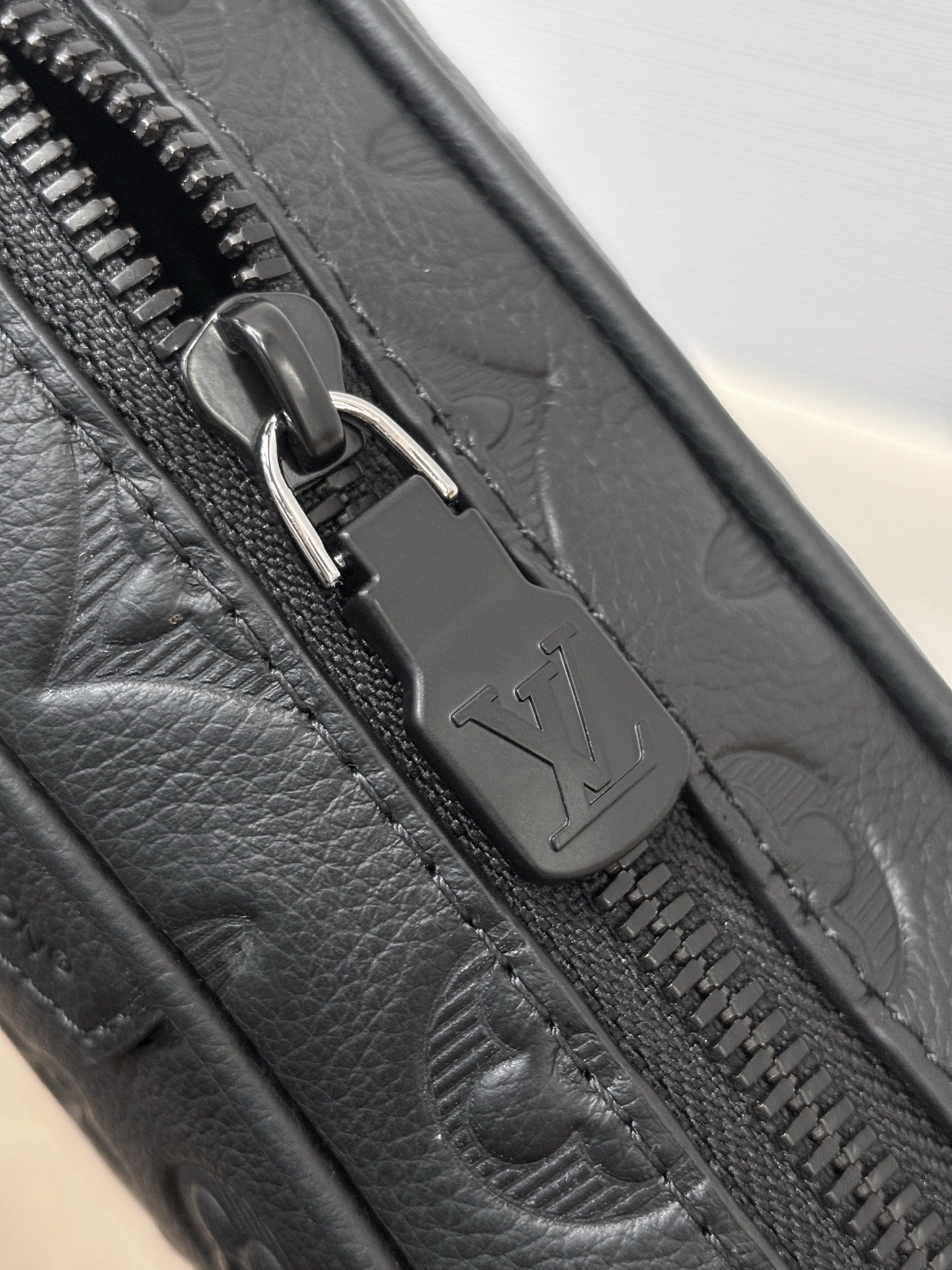 Louis Vuitton Trocadéro Wearable Wallet Monogram L111901 - Image 6