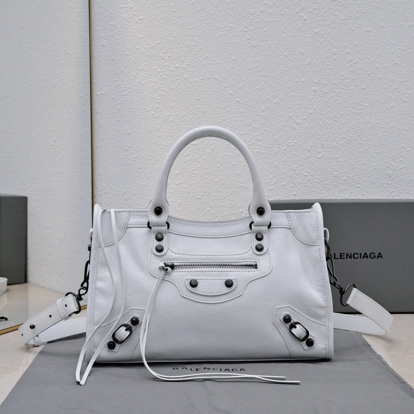 Balenciaga Mini Le City Tote Bag L111905 - Image 9
