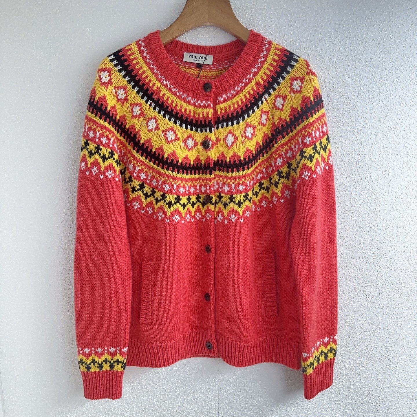 MIUMIU Contrasting Color Round-neck Knit Cardigan D112008