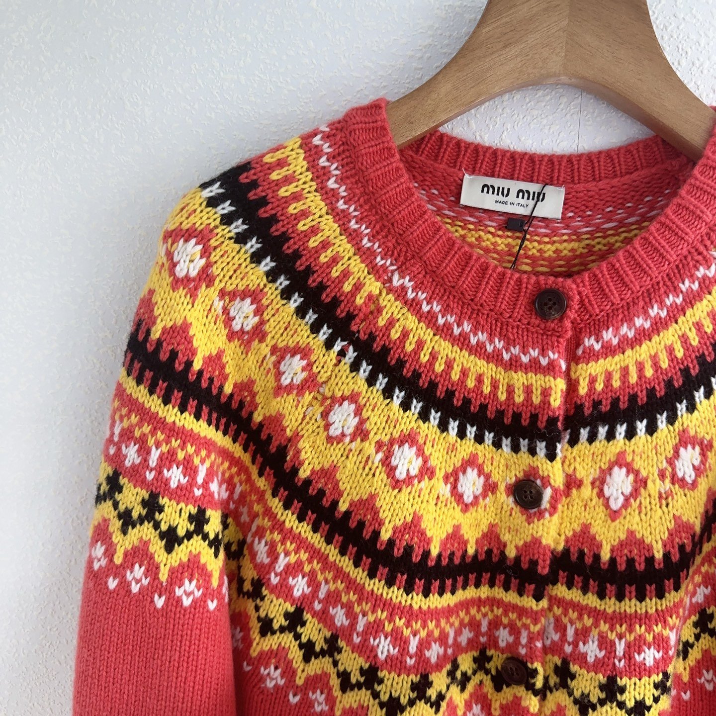 MIUMIU Contrasting Color Round-neck Knit Cardigan D112008 - Image 4