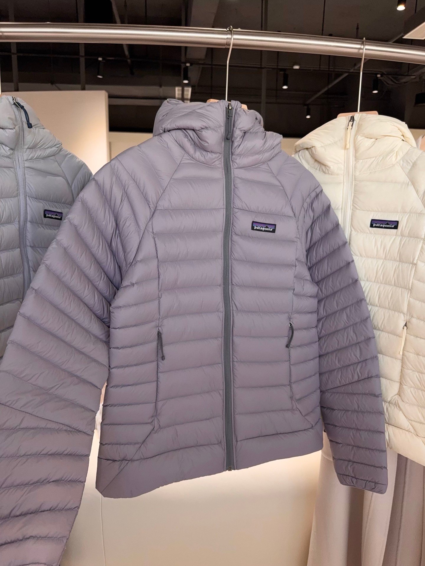Patagonia Down Sweater Hoodie D112011 - Image 5