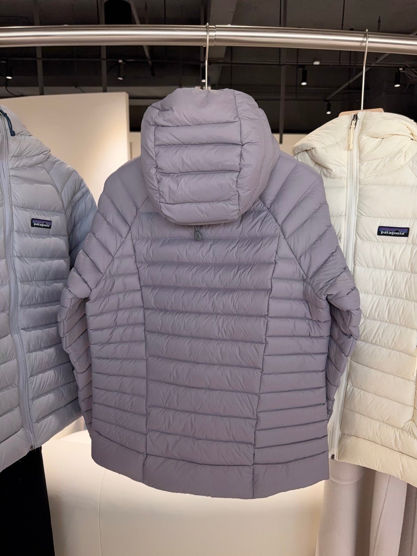 Patagonia Down Sweater Hoodie D112011 - Image 3