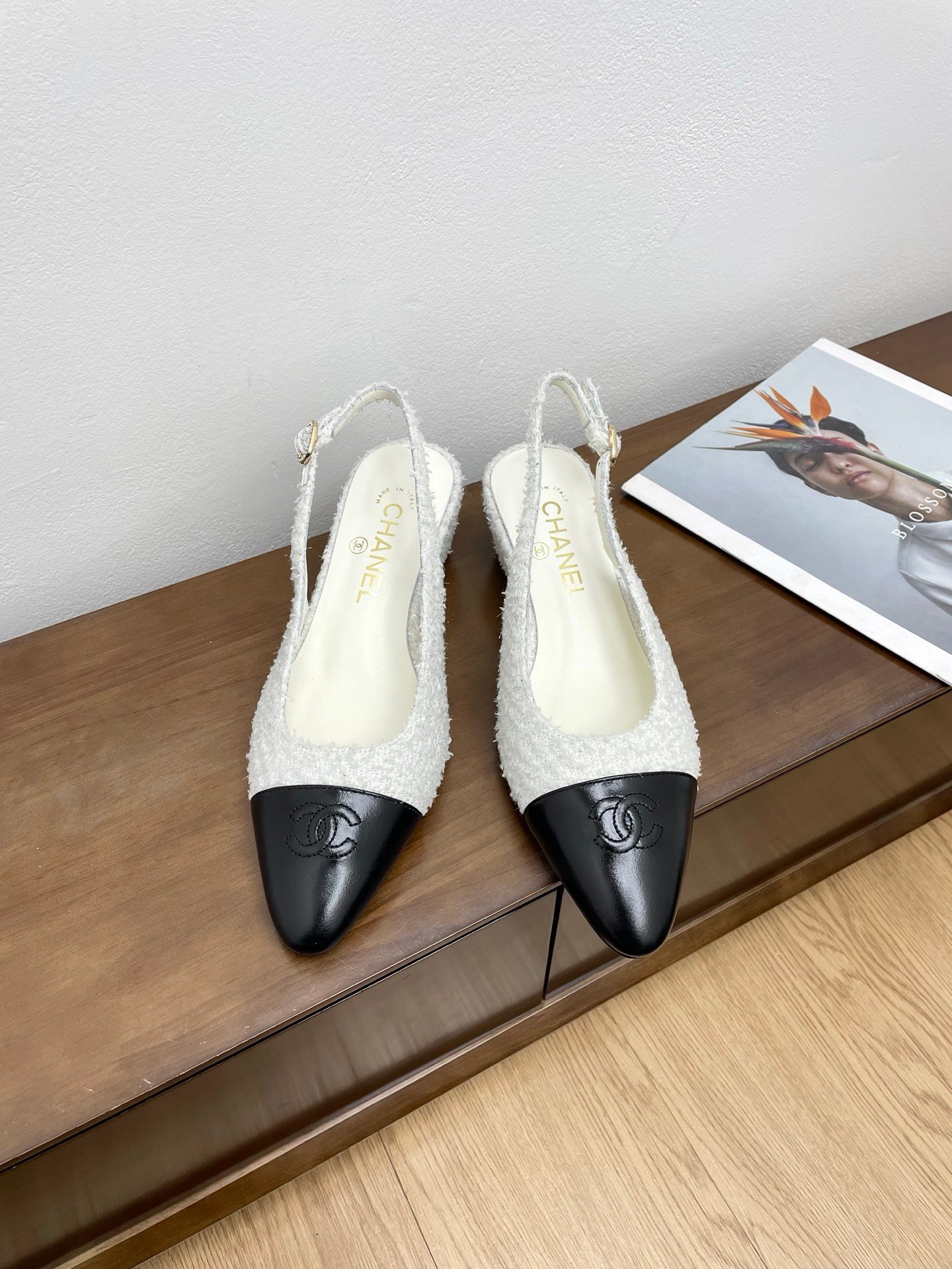 Chanel wedge heel round-toe sandals L112108 - Image 4