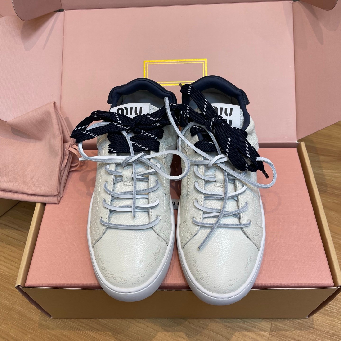 Miu Miu painted leather sports shoes L112503 - Image 2