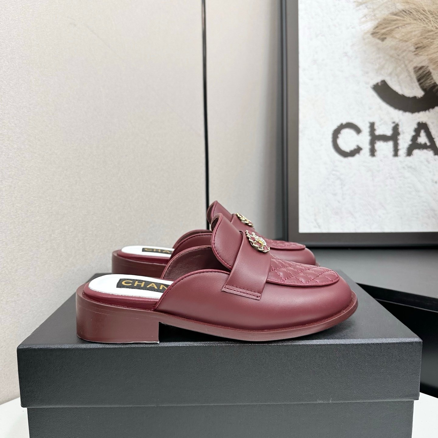 CHANEL Mulle Sandals L112609 - Image 3