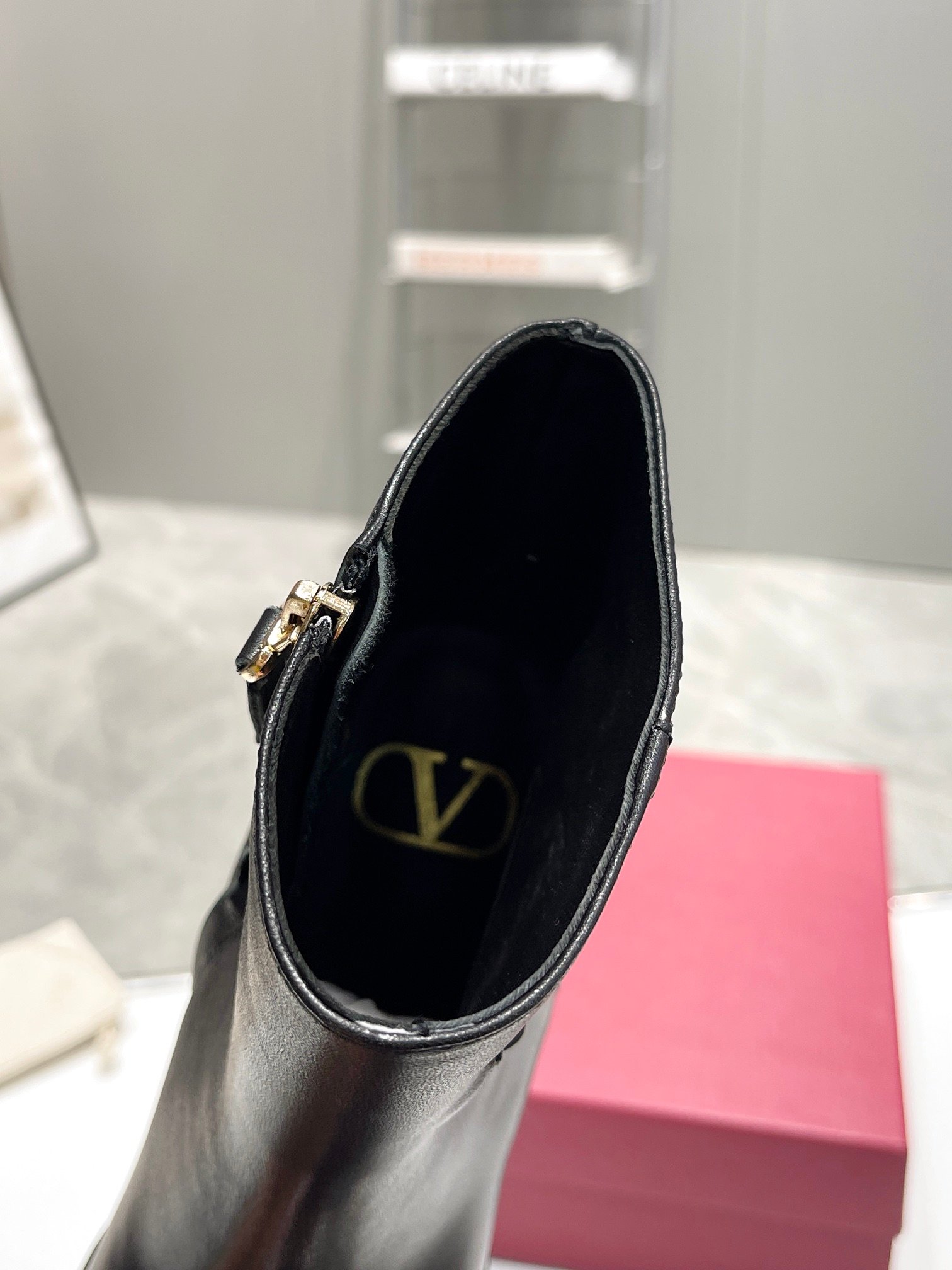 Valentino Garavani V Logo Signature Bootie in Nero L112901 - Image 7