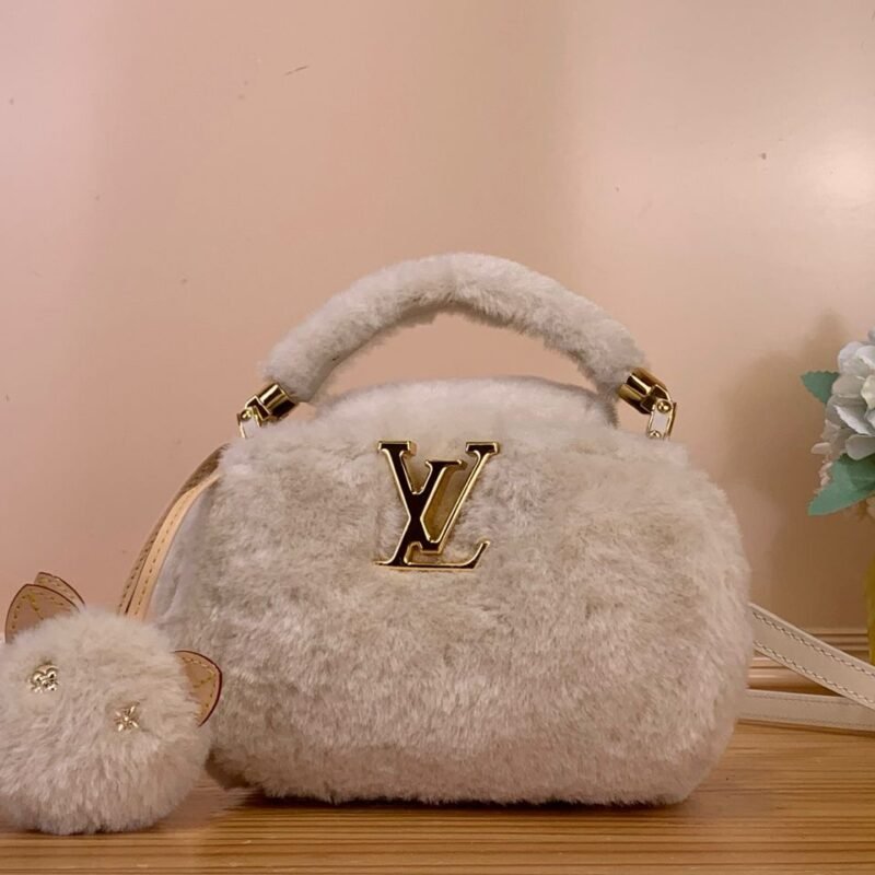 Louis Vuitton Capusnow Capucines - Handbags L122506