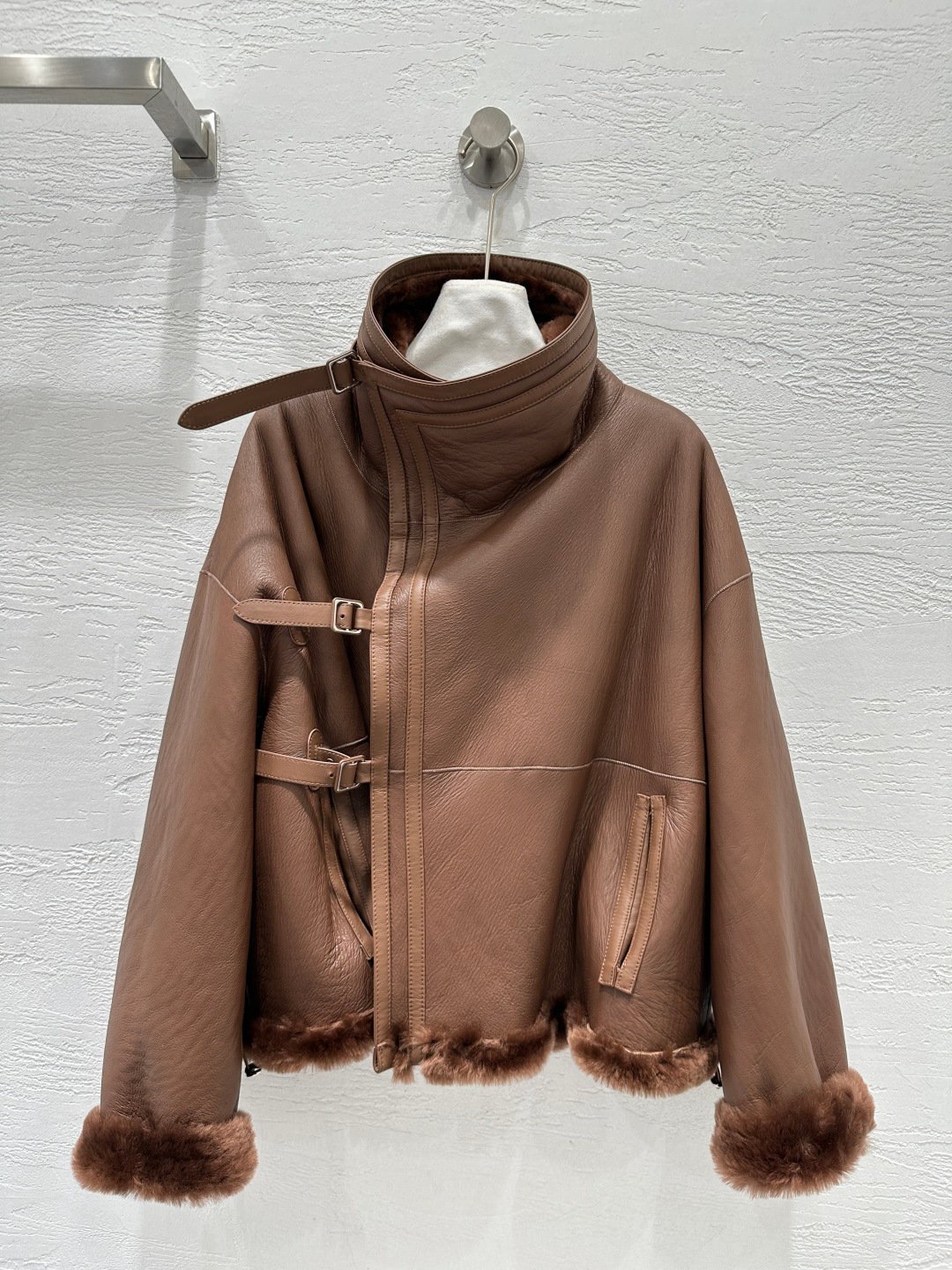 Hermès handcrafted fur and leather jacket coat D120204 - Image 3