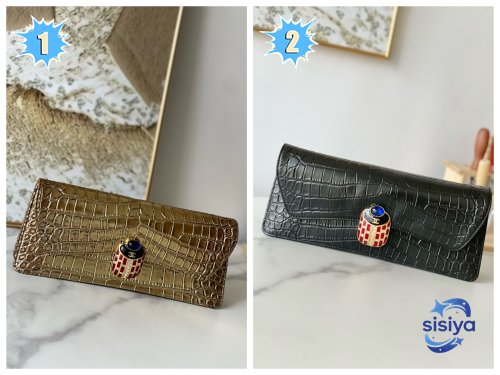 Chanel Croc Scarab Clutch L121703