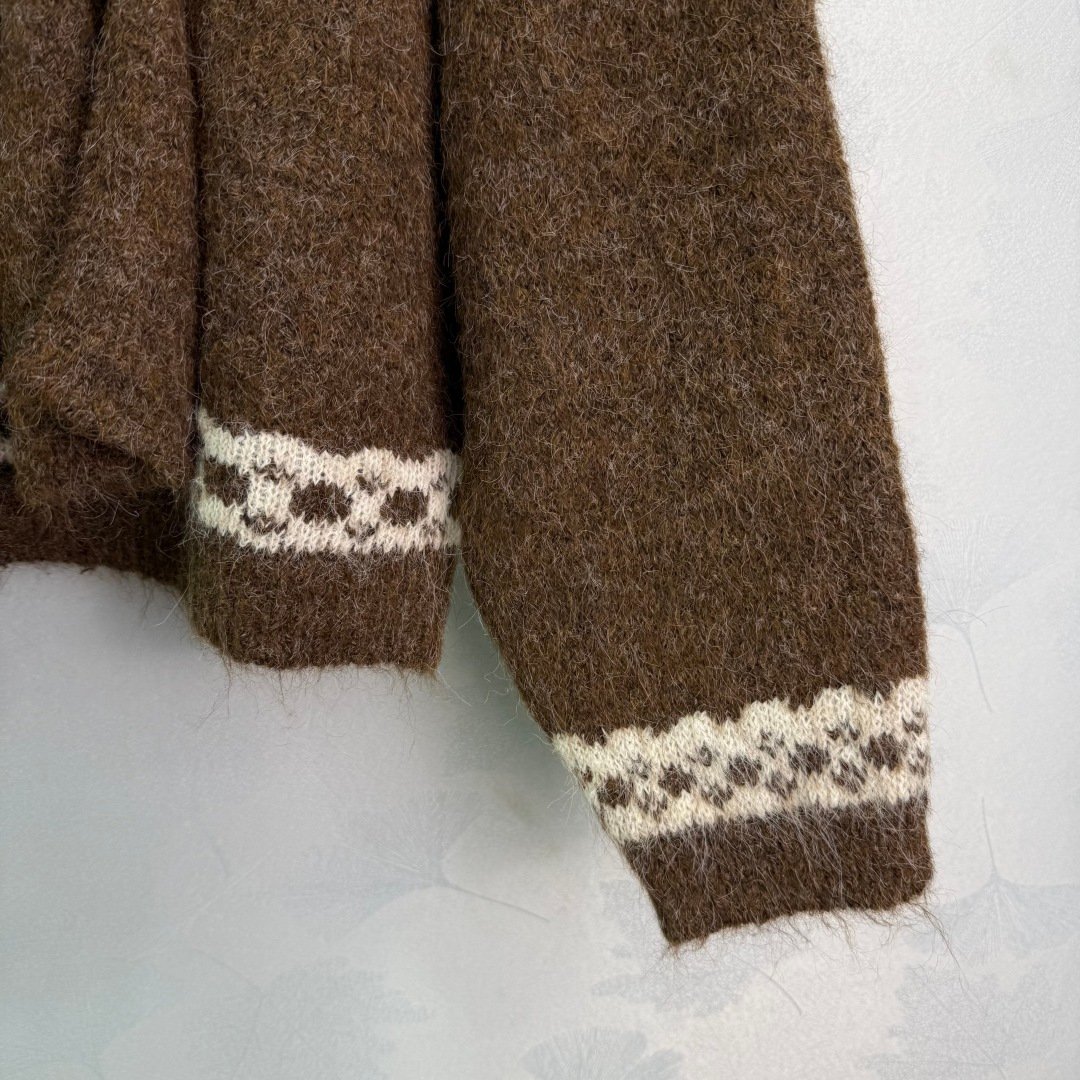 CHANEL Shawl-Sleeve Sweater D120202 - Image 6