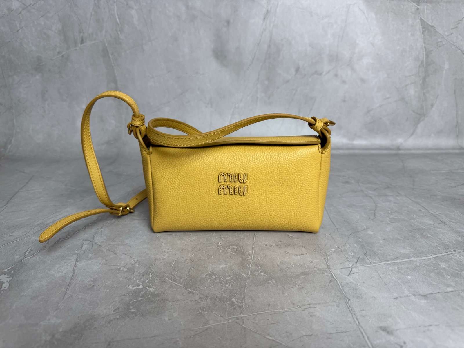 Miu Miu Leather Pouch L120207 - Image 8