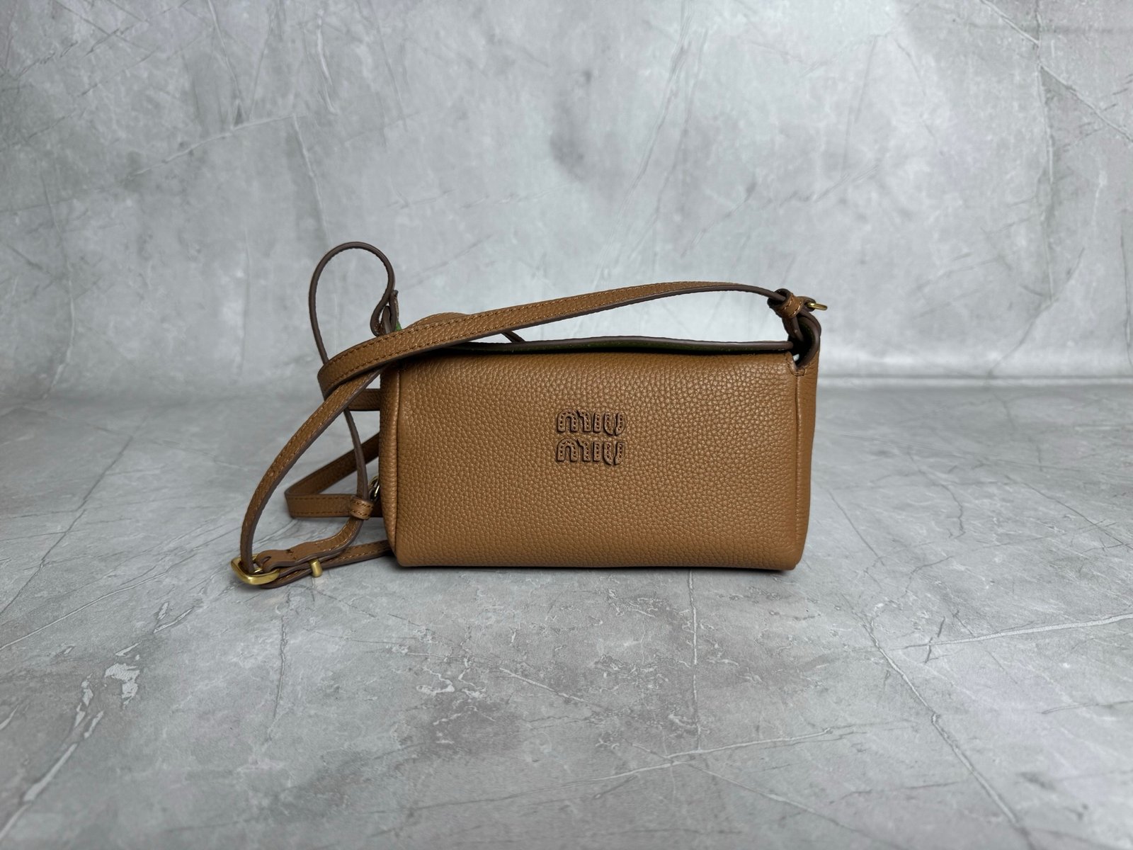 Miu Miu Leather Pouch L120207 - Image 11
