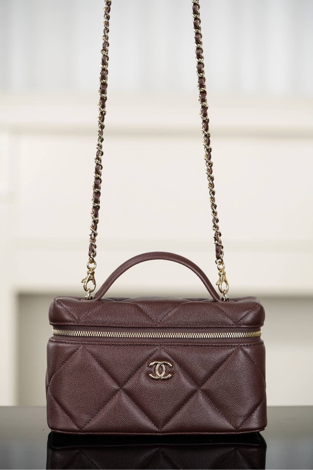 Channel Large Diamond Pattern Leather Box Bag L120303 - Image 3