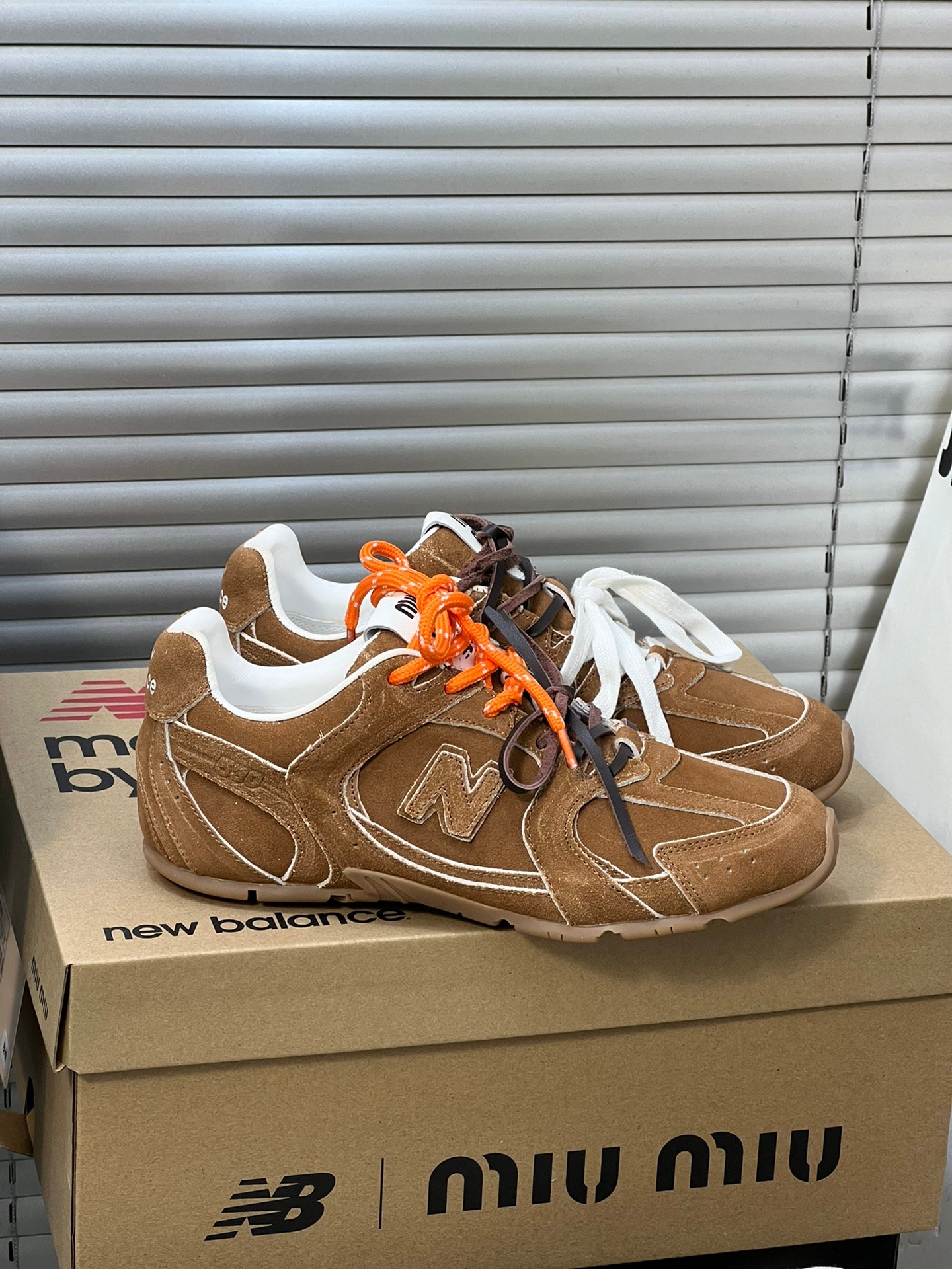 MiuMiu leather training shoes L120403 - Image 3