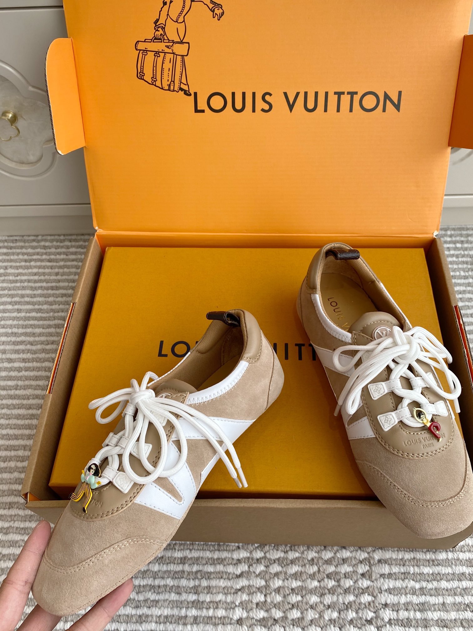 LV leather shoes L120501 - Image 4