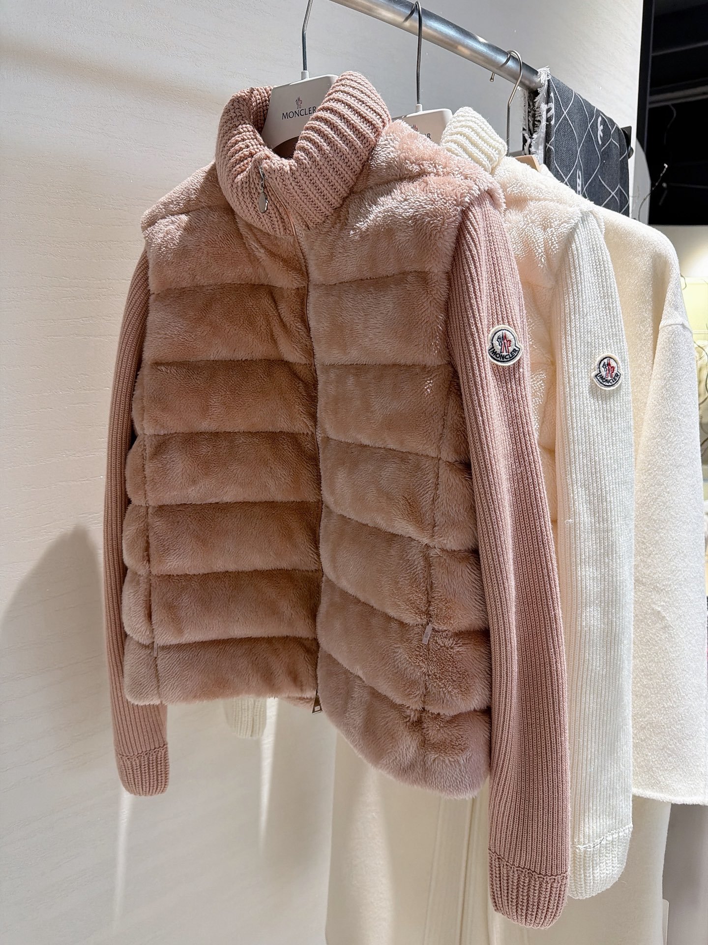 Moncler Faux fur cardigan D120905 - Image 3
