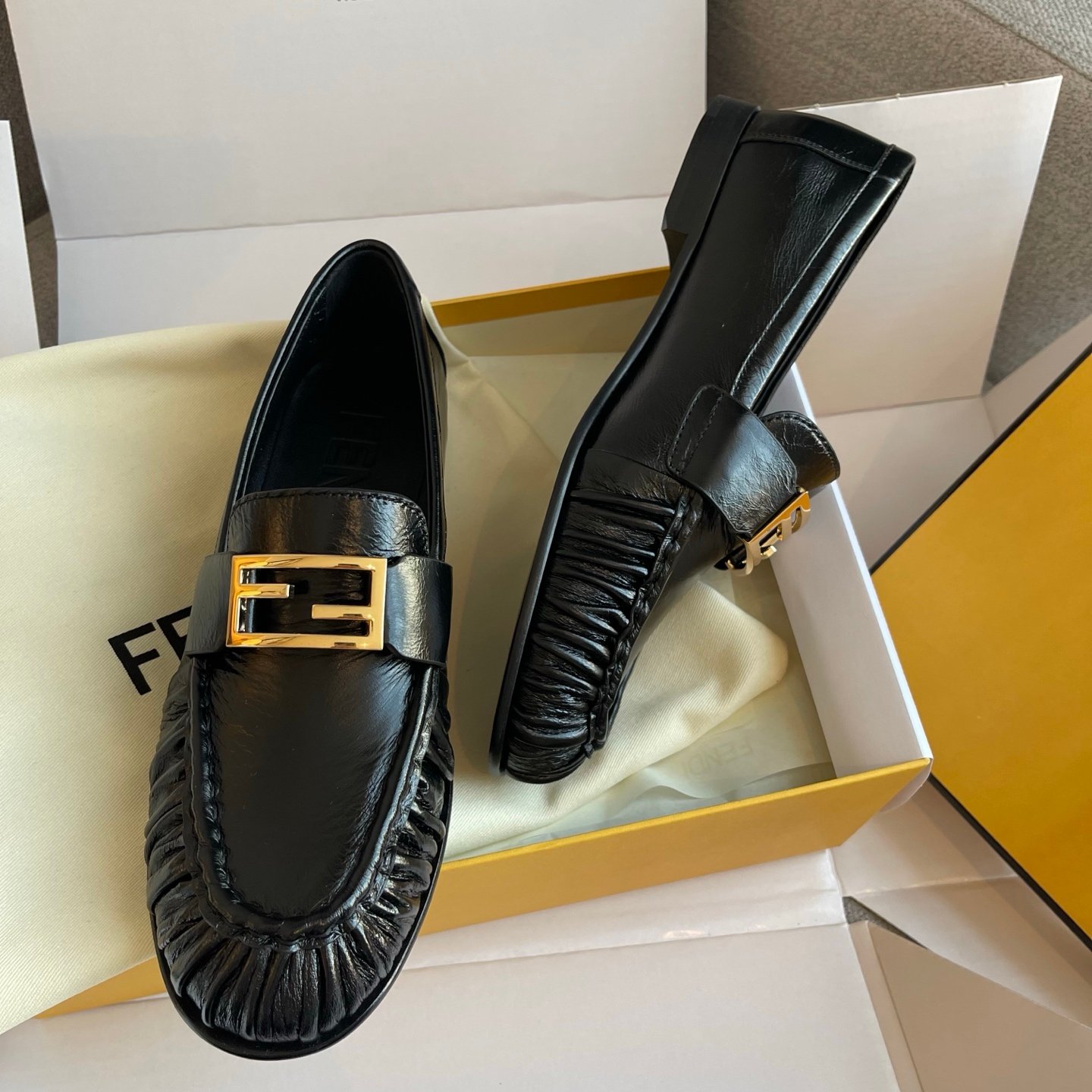 Fendi Baguette Leather Penny Loafers L120906 - Image 6