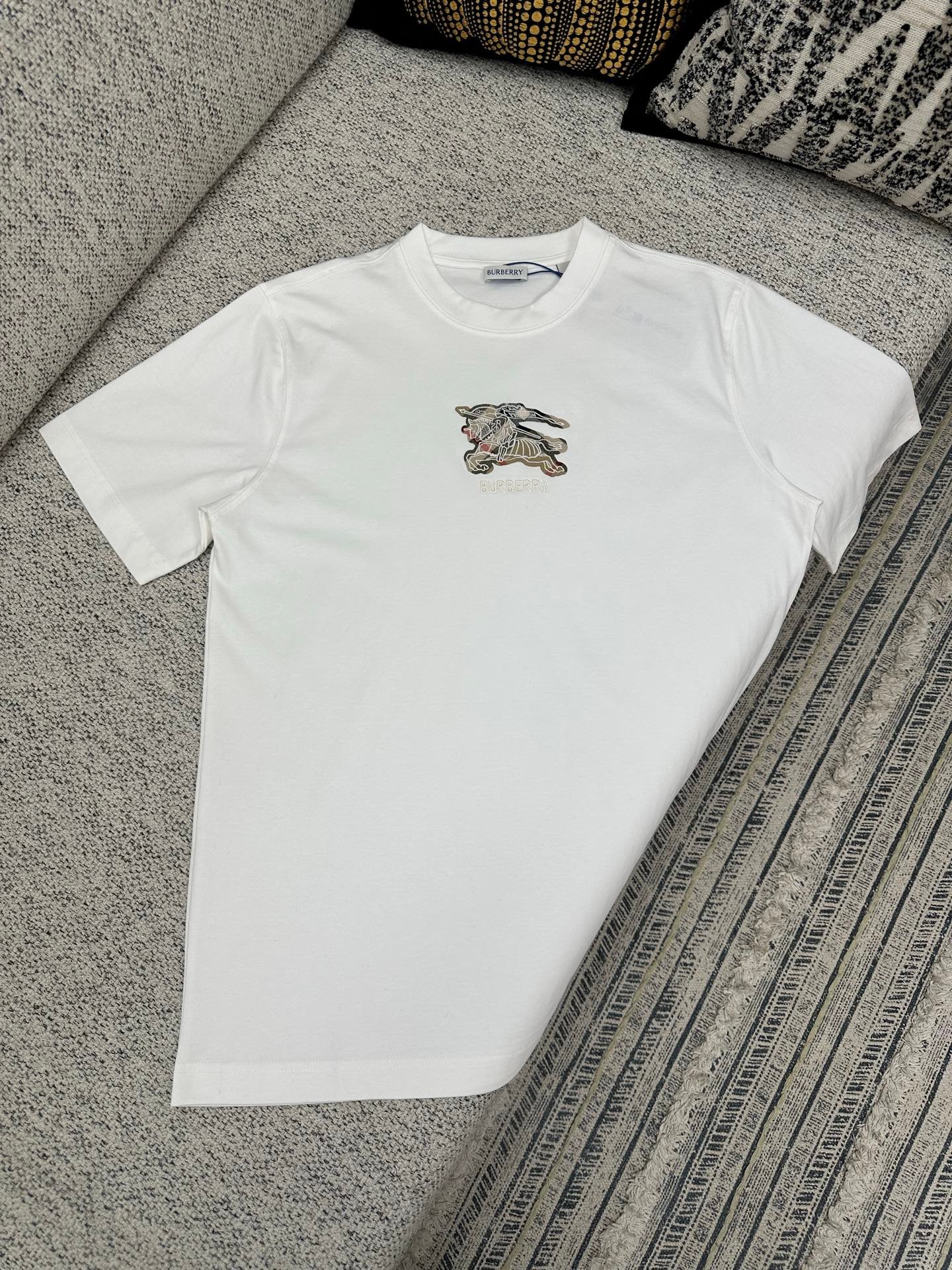 Burberry equestrian knight logo checkered cotton T-shirt 121004 - Image 2