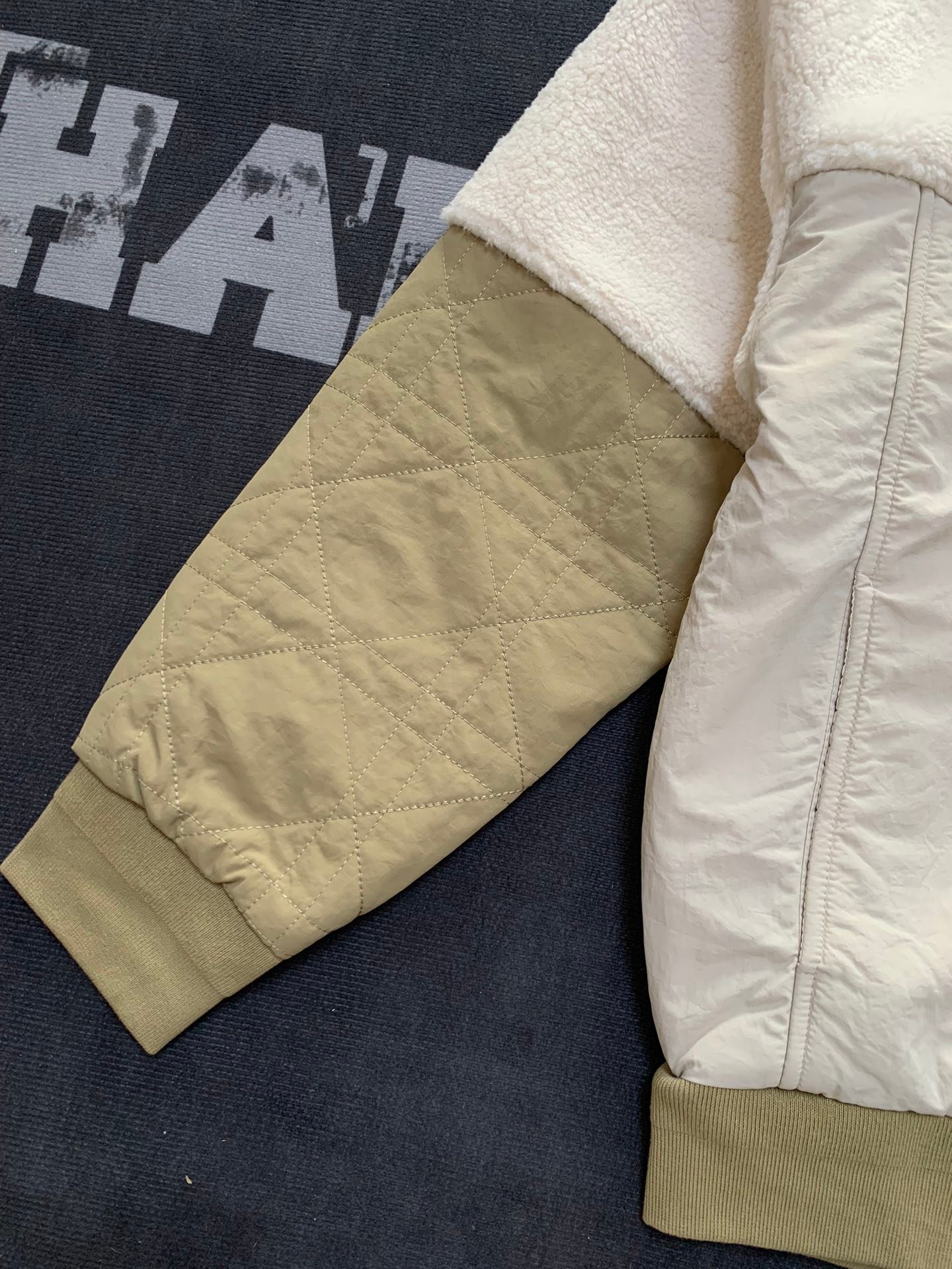 Dior Teddy Fur Patched Zipper Coat D121202 - Image 3