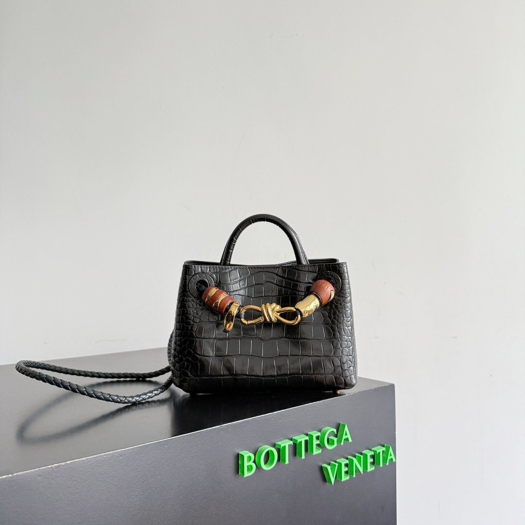 Bottega Veneta crocodile-pattern mini handbag L121205 - Image 2