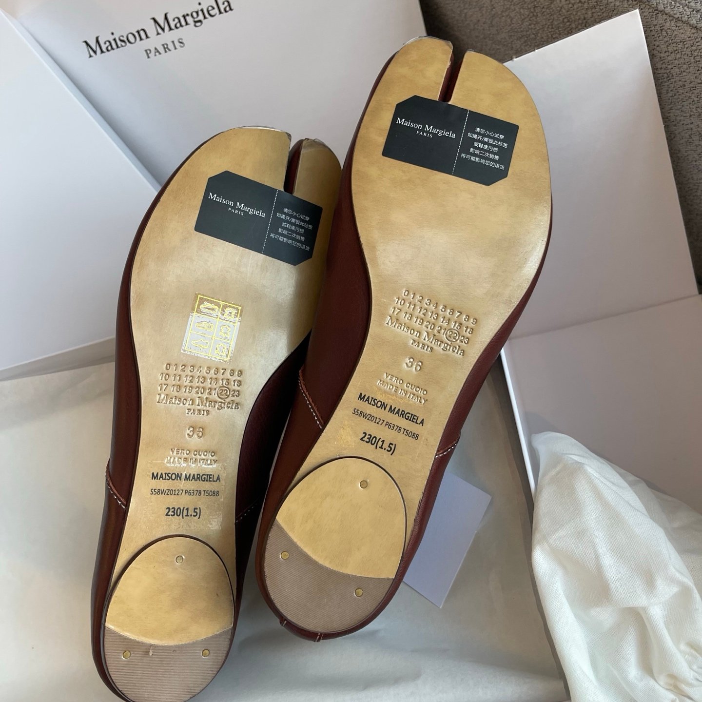Maison Margiela MM6 Water-Rubbed Leather Split-Toe Shoes L121304 - Image 6