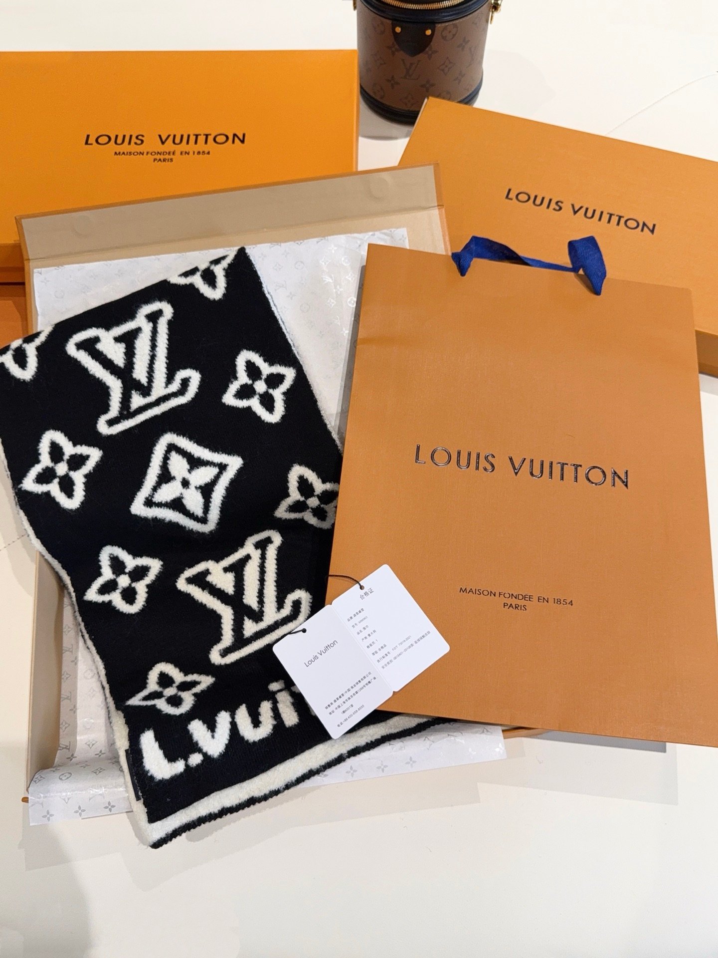 LV Scarf cashmere D121601