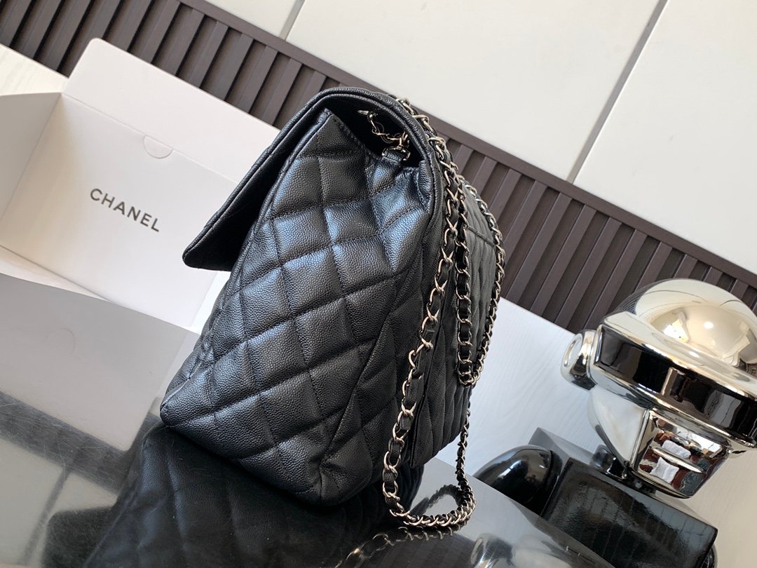 CHANEL Extra Large Airport Bag L121502 - Image 4