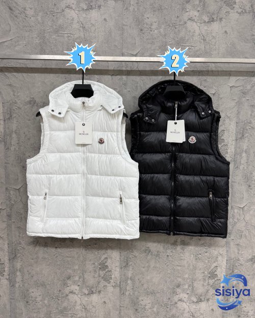 Moncler removable hooded puffer vest 121505