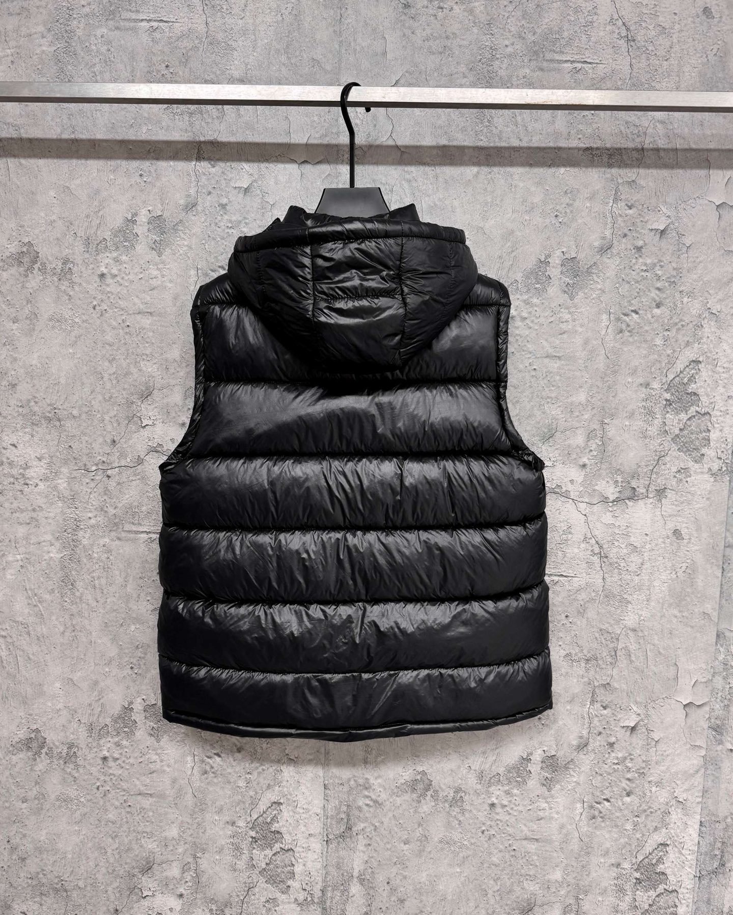 Moncler removable hooded puffer vest 121505 - Image 4
