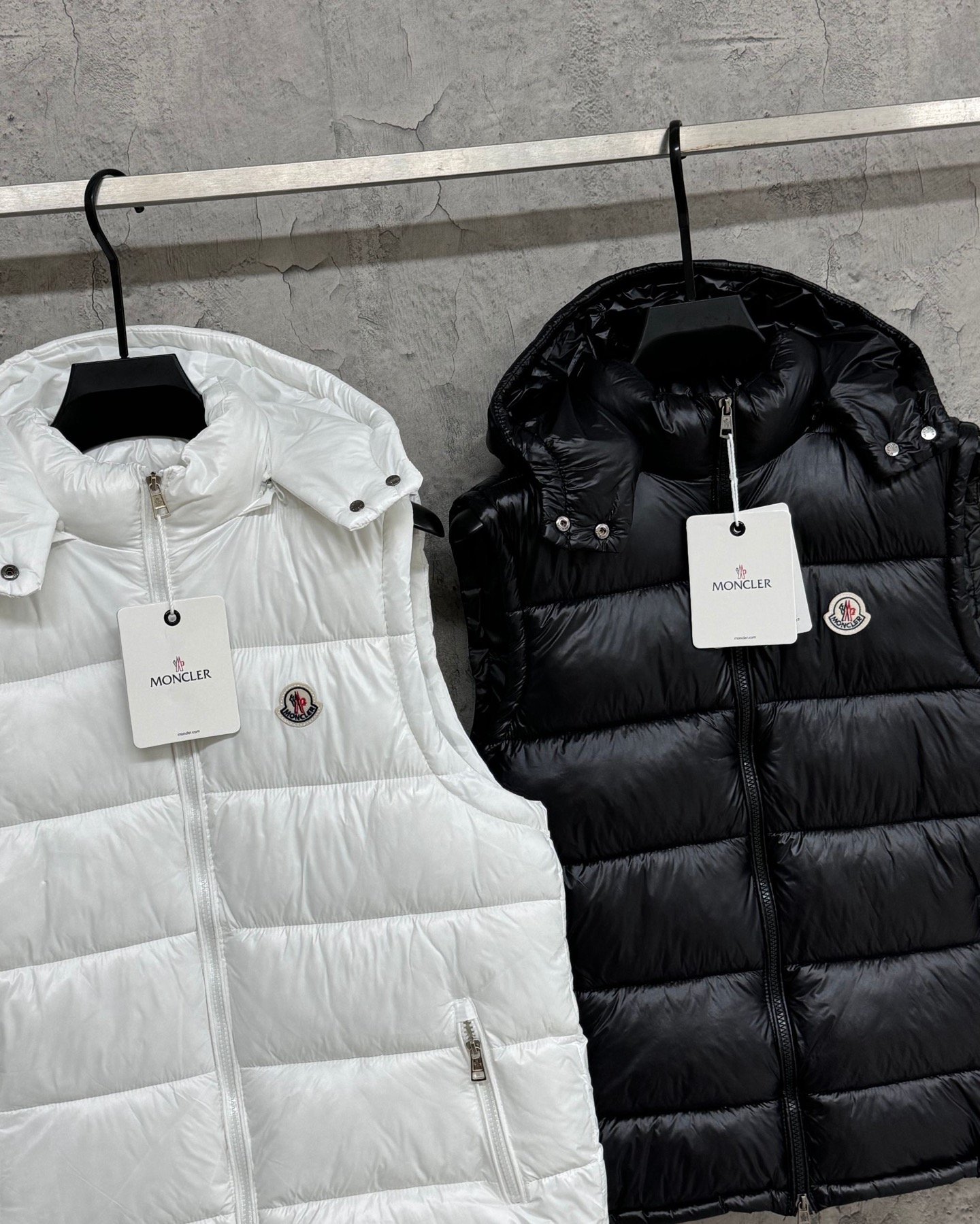 Moncler removable hooded puffer vest 121505 - Image 10