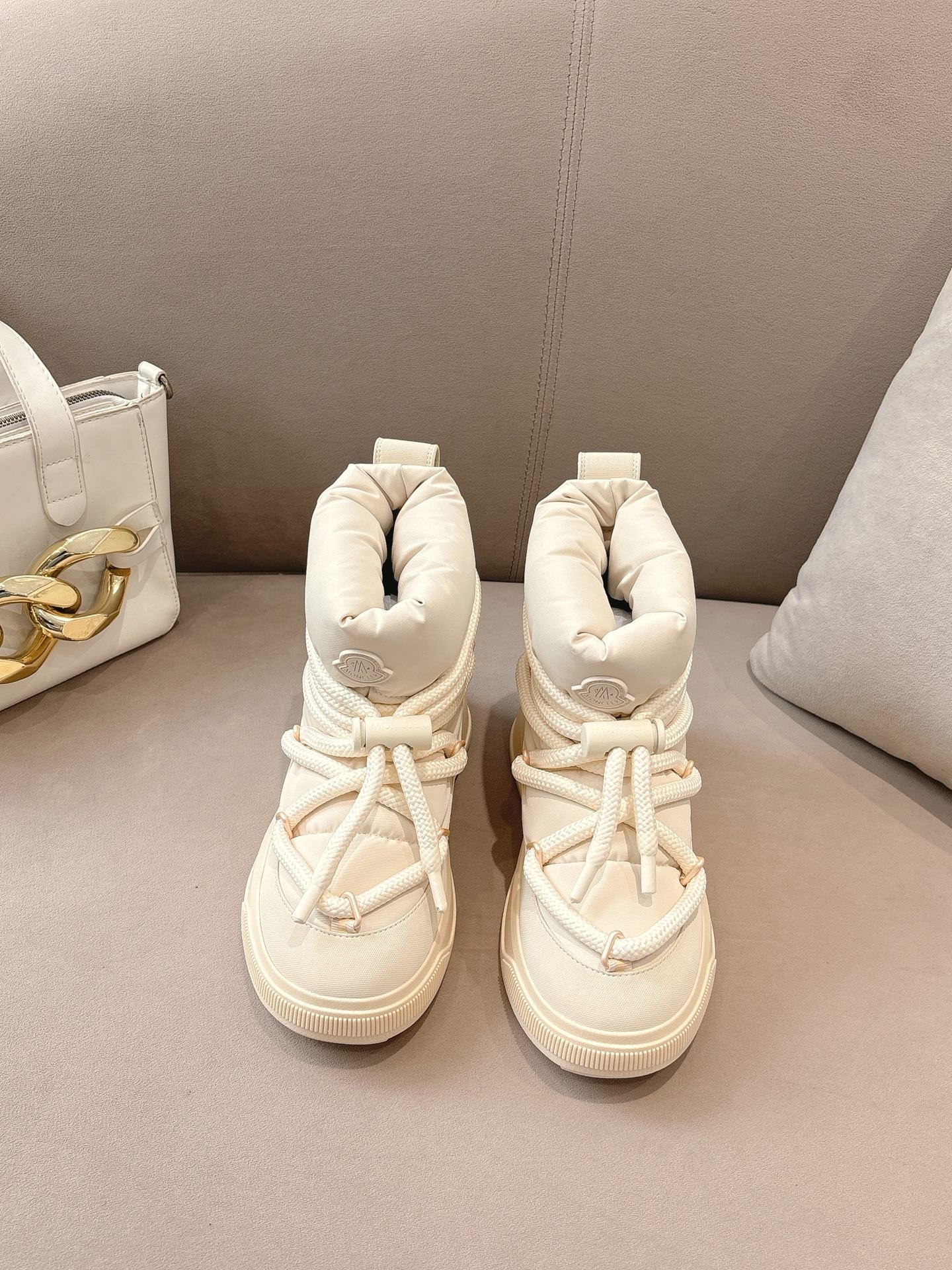 Moncler Altive Mid Snow Boots L121506 - Image 2