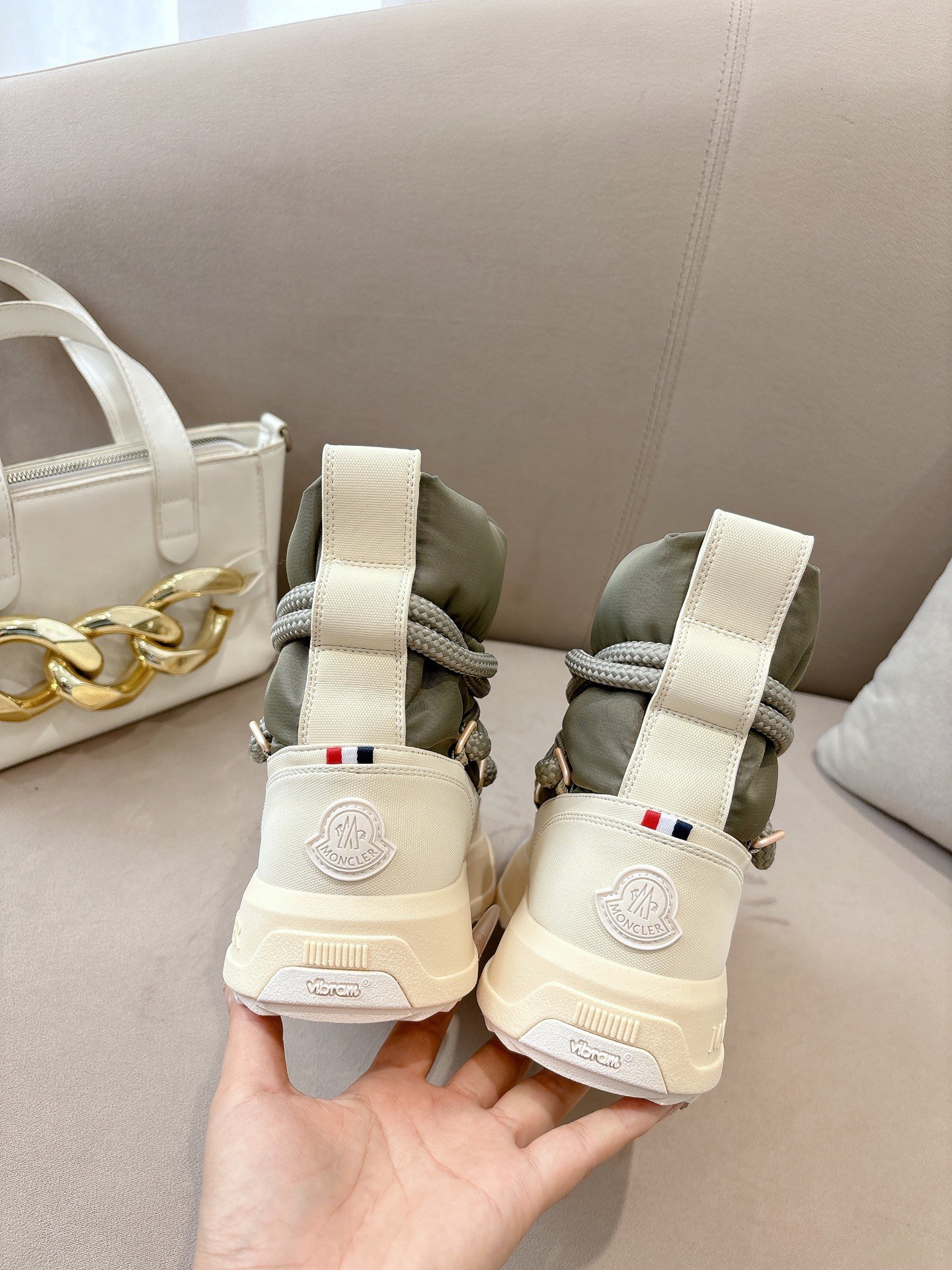 Moncler Altive Mid Snow Boots L121506 - Image 7