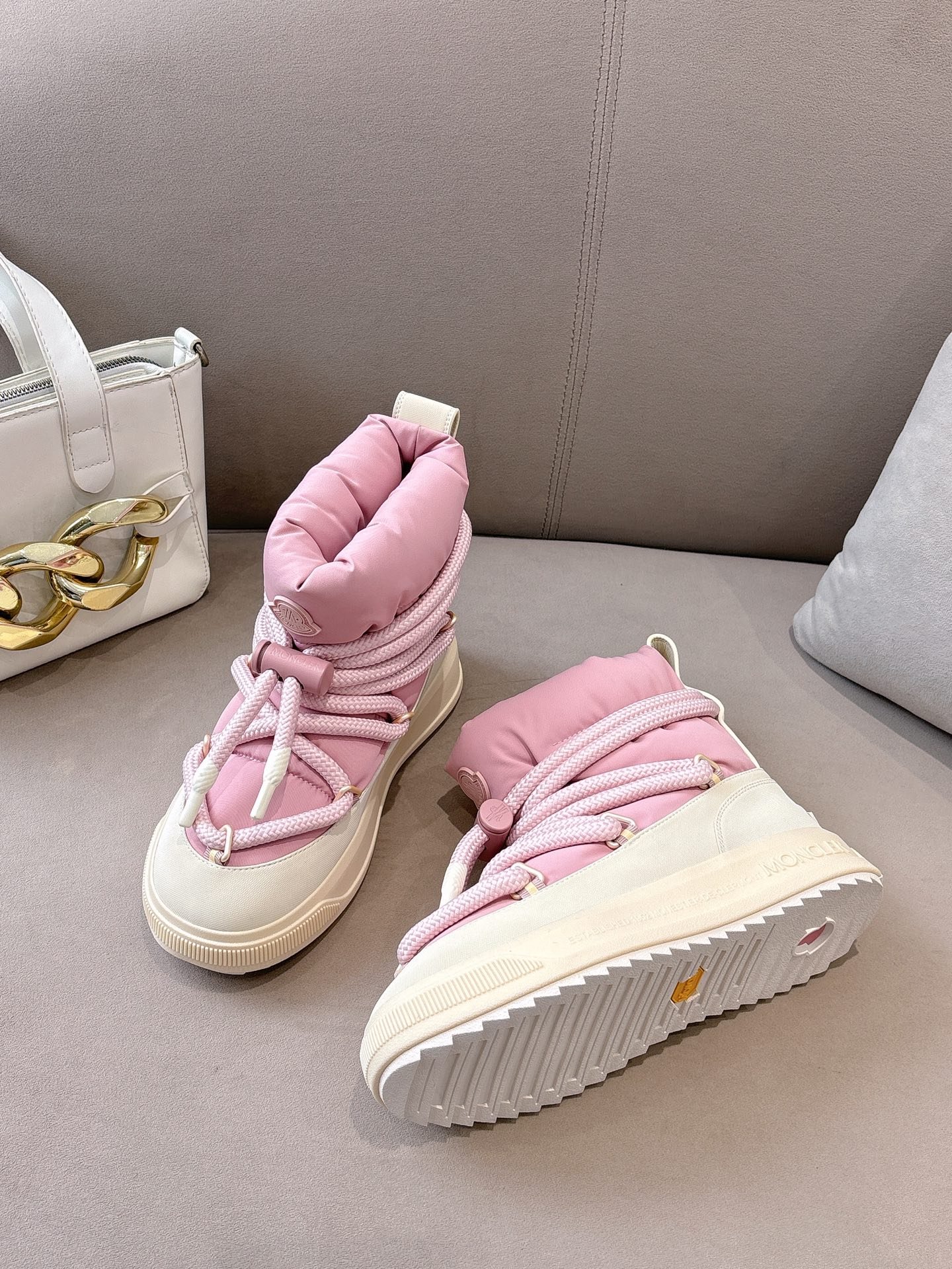 Moncler Altive Mid Snow Boots L121506 - Image 12