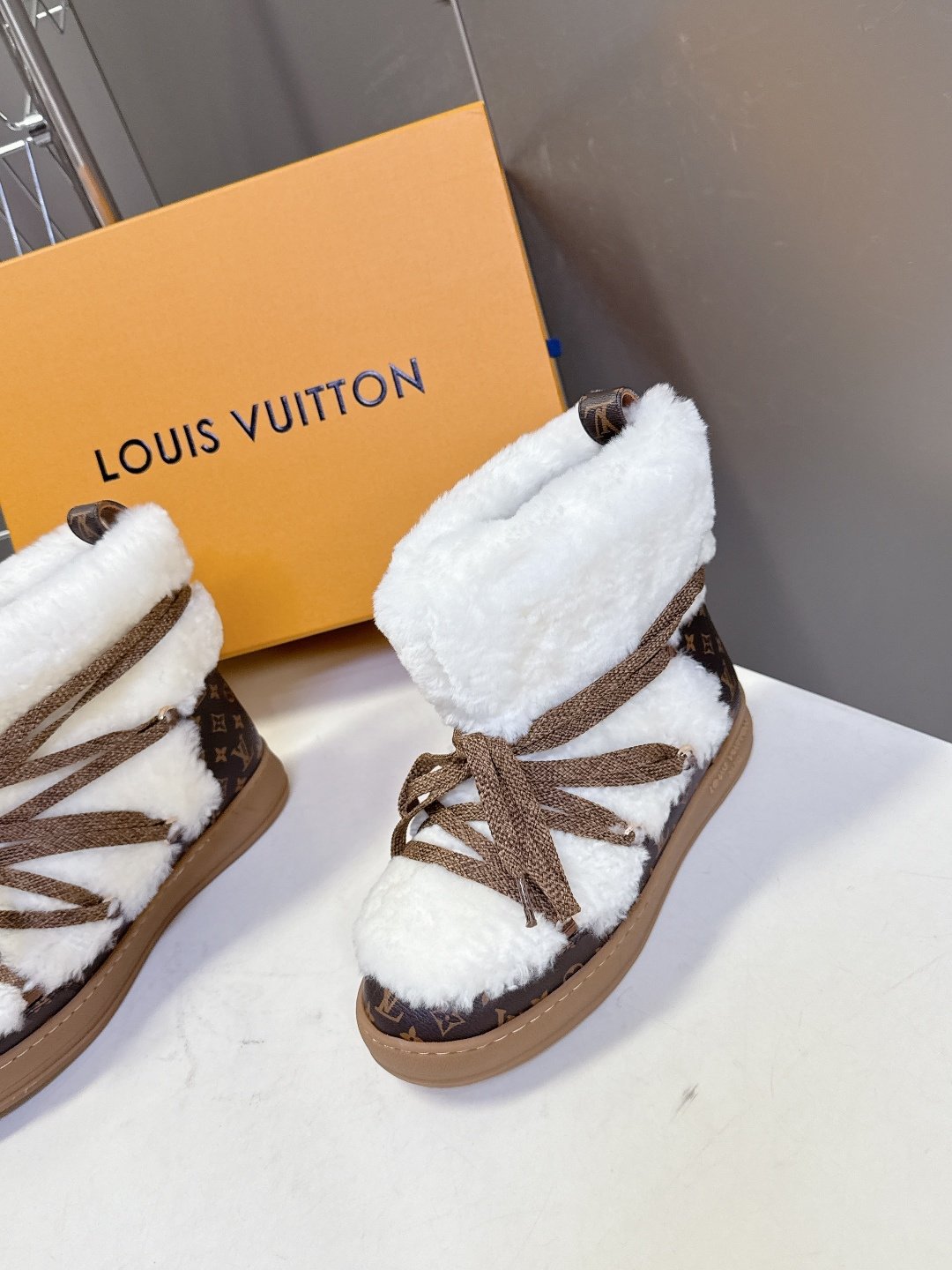 Louis Vuitton LV Cloud Lace-Up Ankle Boot Sneaker - Shoes L121507 - Image 9