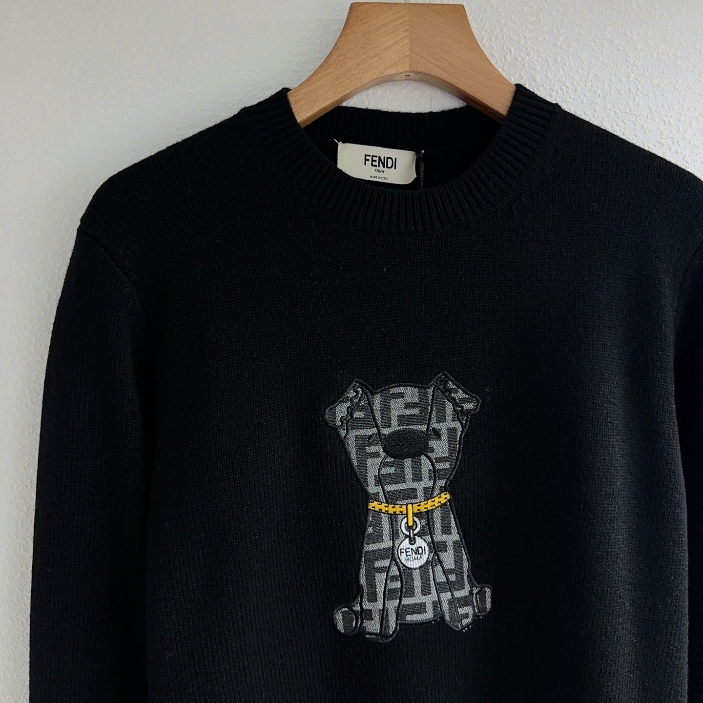 Fendi classic pattern embroidered round-neck pullover knitwear D121702 - Image 4