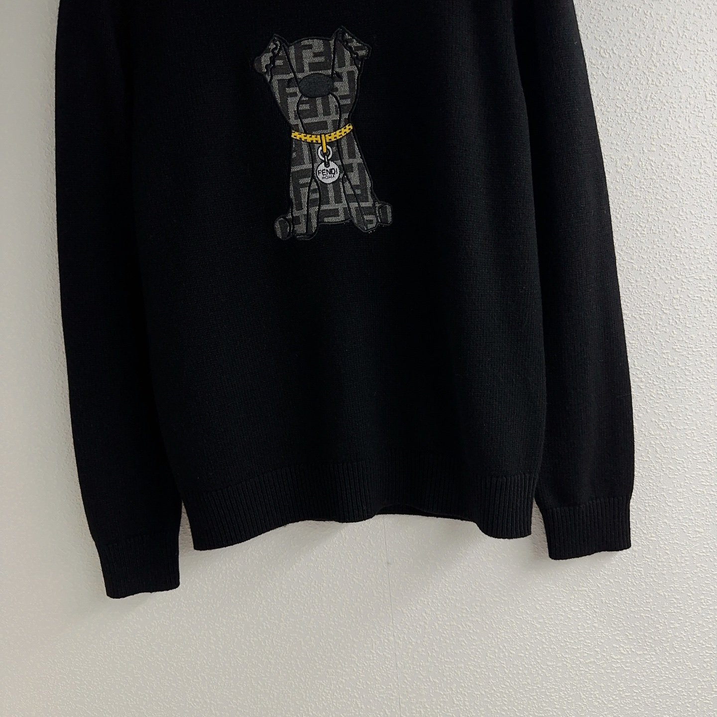 Fendi classic pattern embroidered round-neck pullover knitwear D121702 - Image 5