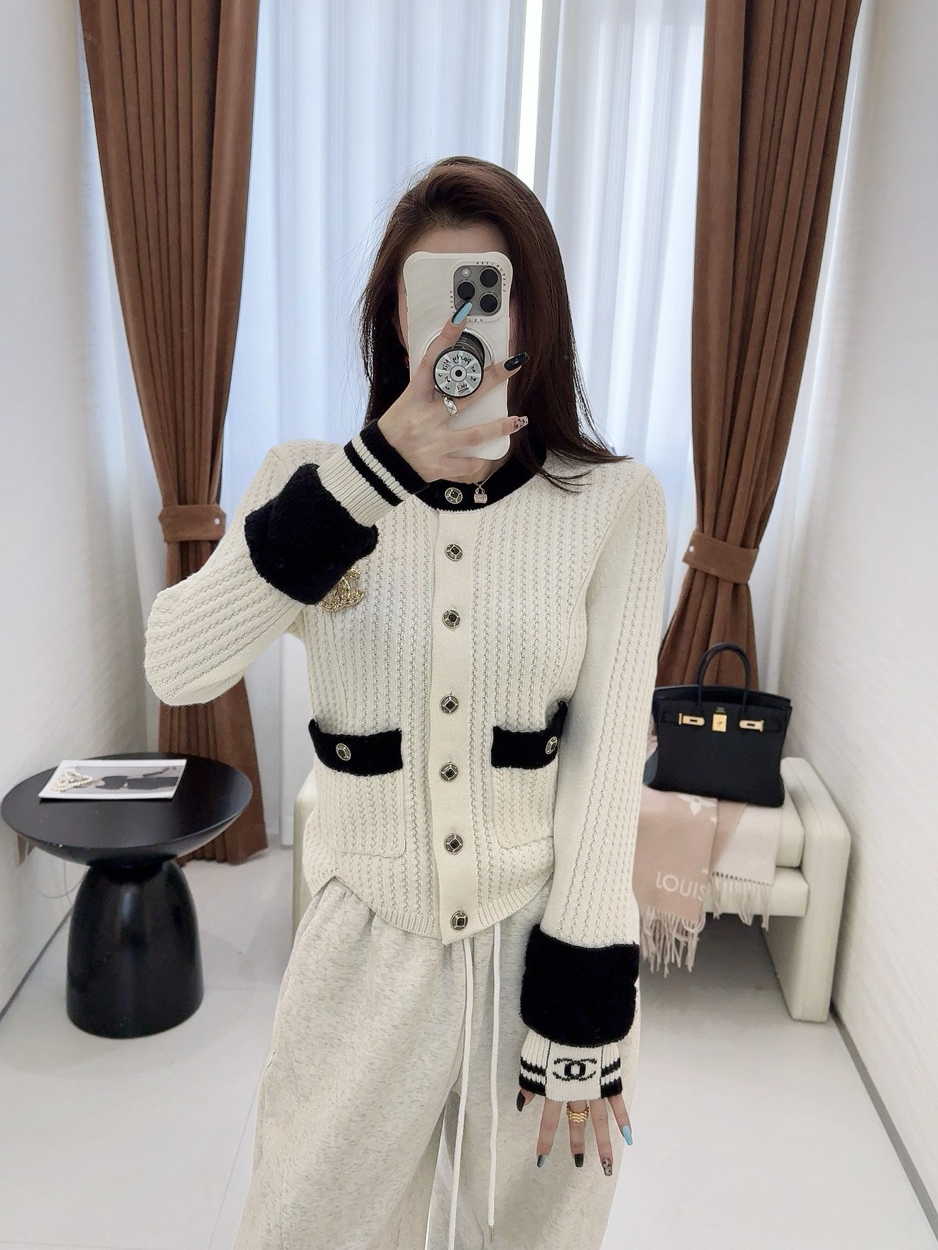 Chanel cardigan sweater D121708 - Image 12
