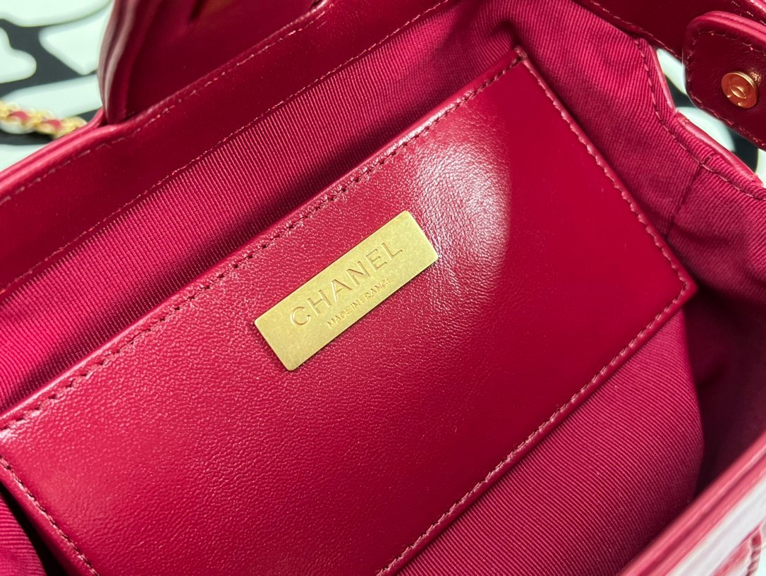 Chanel Shiny Lambskin Quilted Mini Cocodoc Top Handle Bag L121802 - Image 7