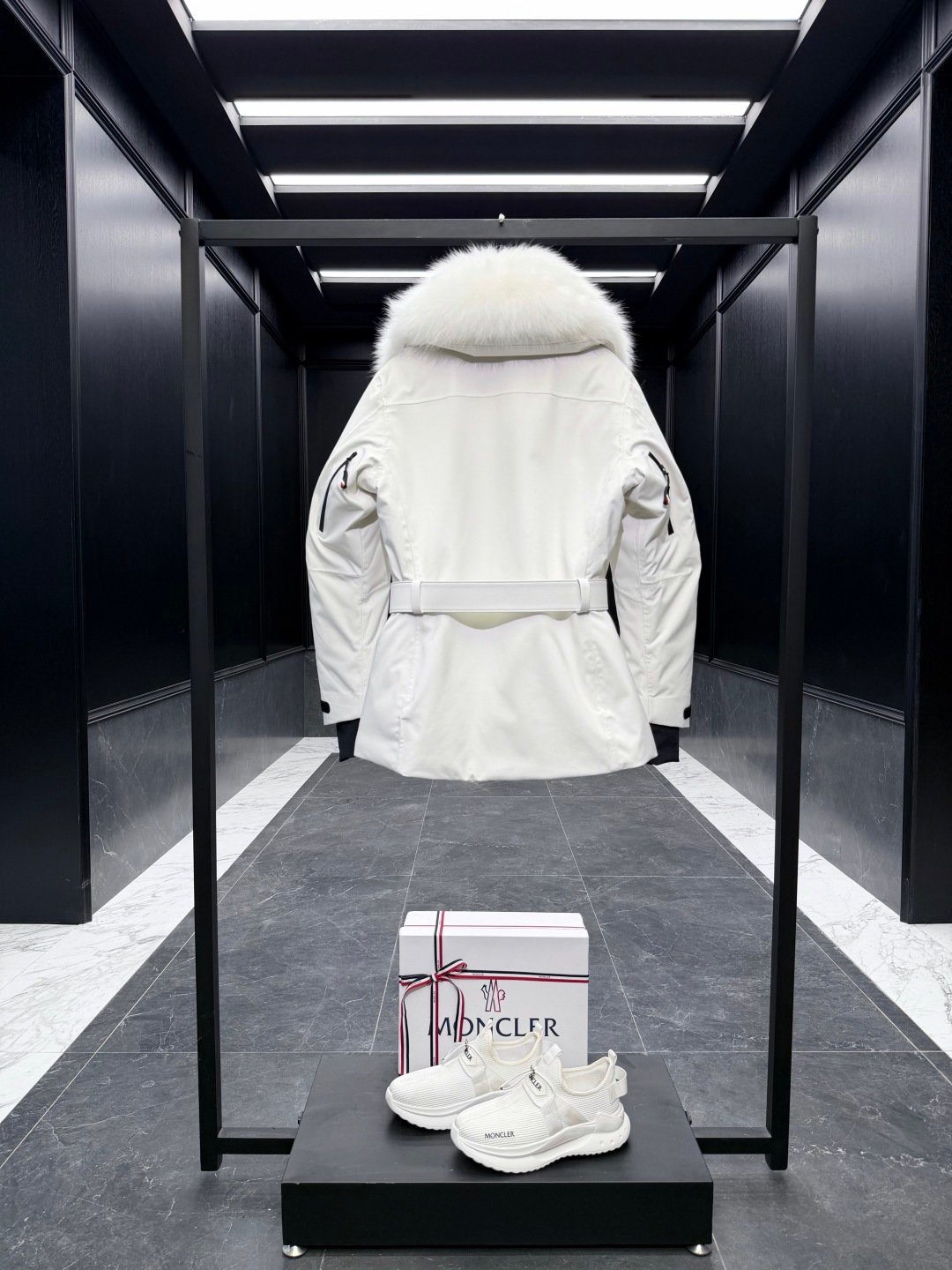 Moncler Grenoble Women's Ski Jacket D122307 - Image 5